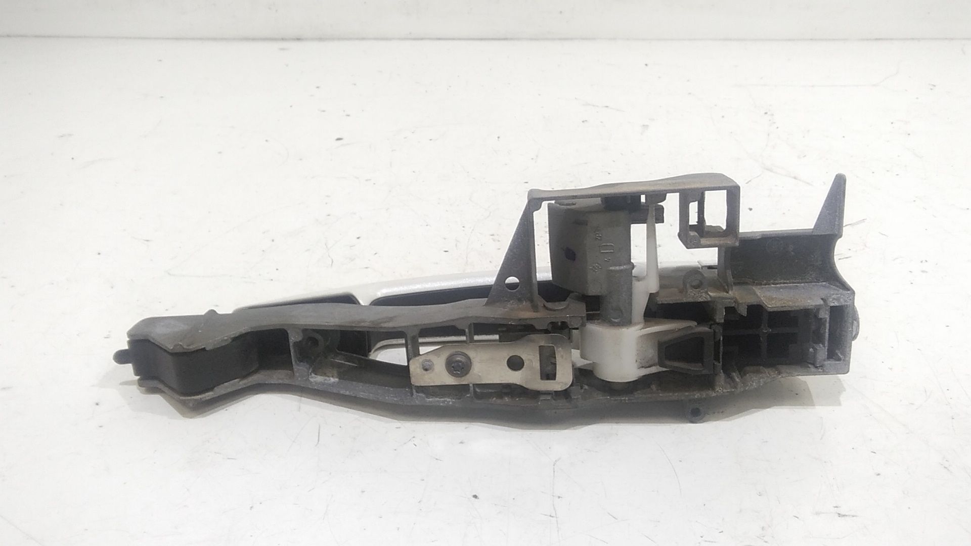 Maniglia esterna Posteriore Destra PEUGEOT 3008 Serie (09>16)