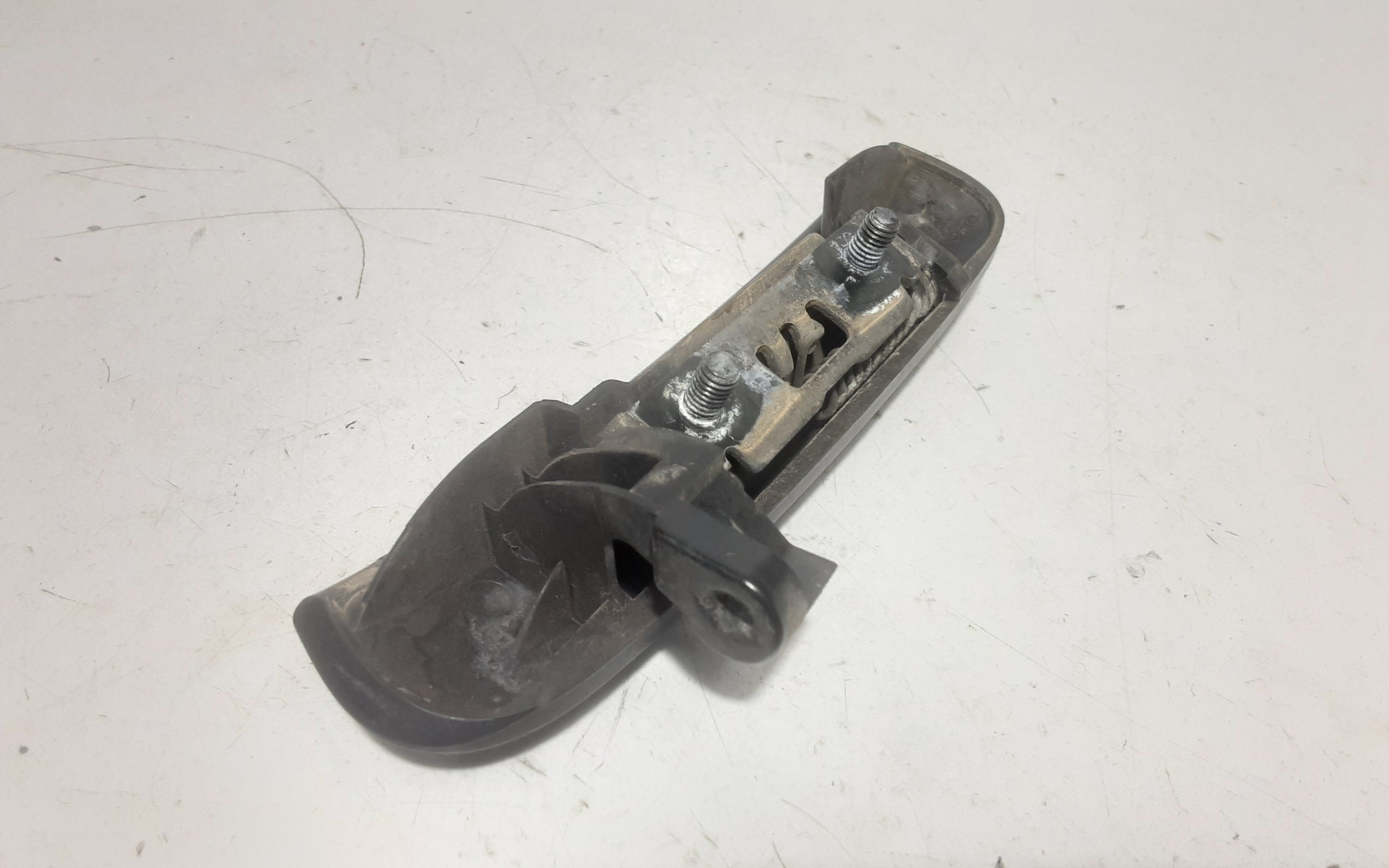 Maniglia esterna Anteriore Destra MITSUBISHI Colt Serie 5P (Z) (06>12)