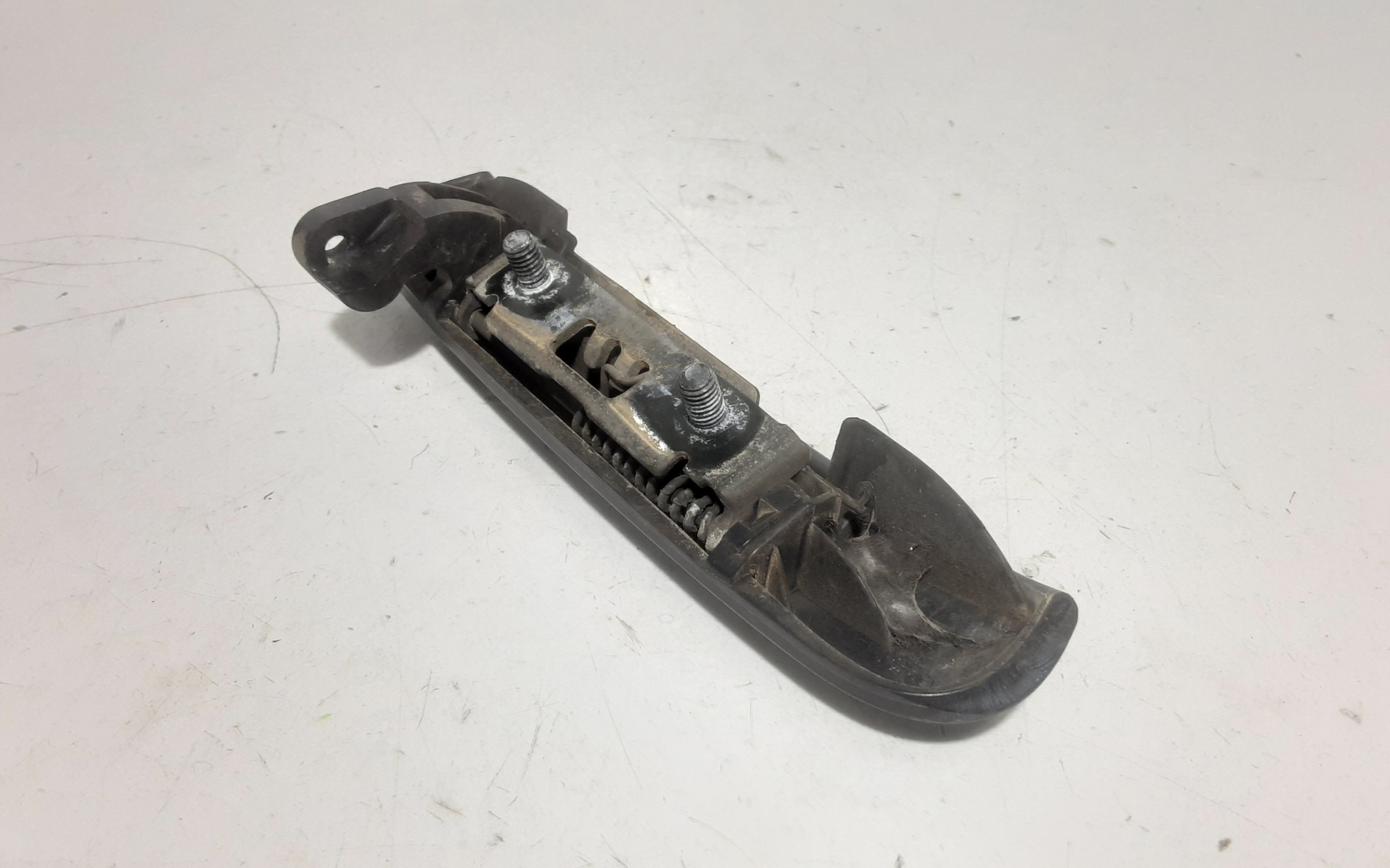 Maniglia esterna Anteriore Destra MITSUBISHI Colt Serie 5P (Z) (06>12)