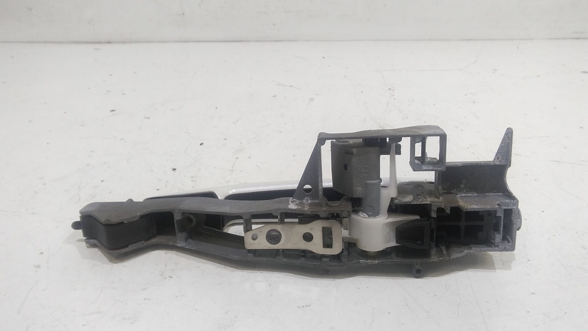 Maniglia esterna Anteriore Destra PEUGEOT 3008 Serie (09>16)