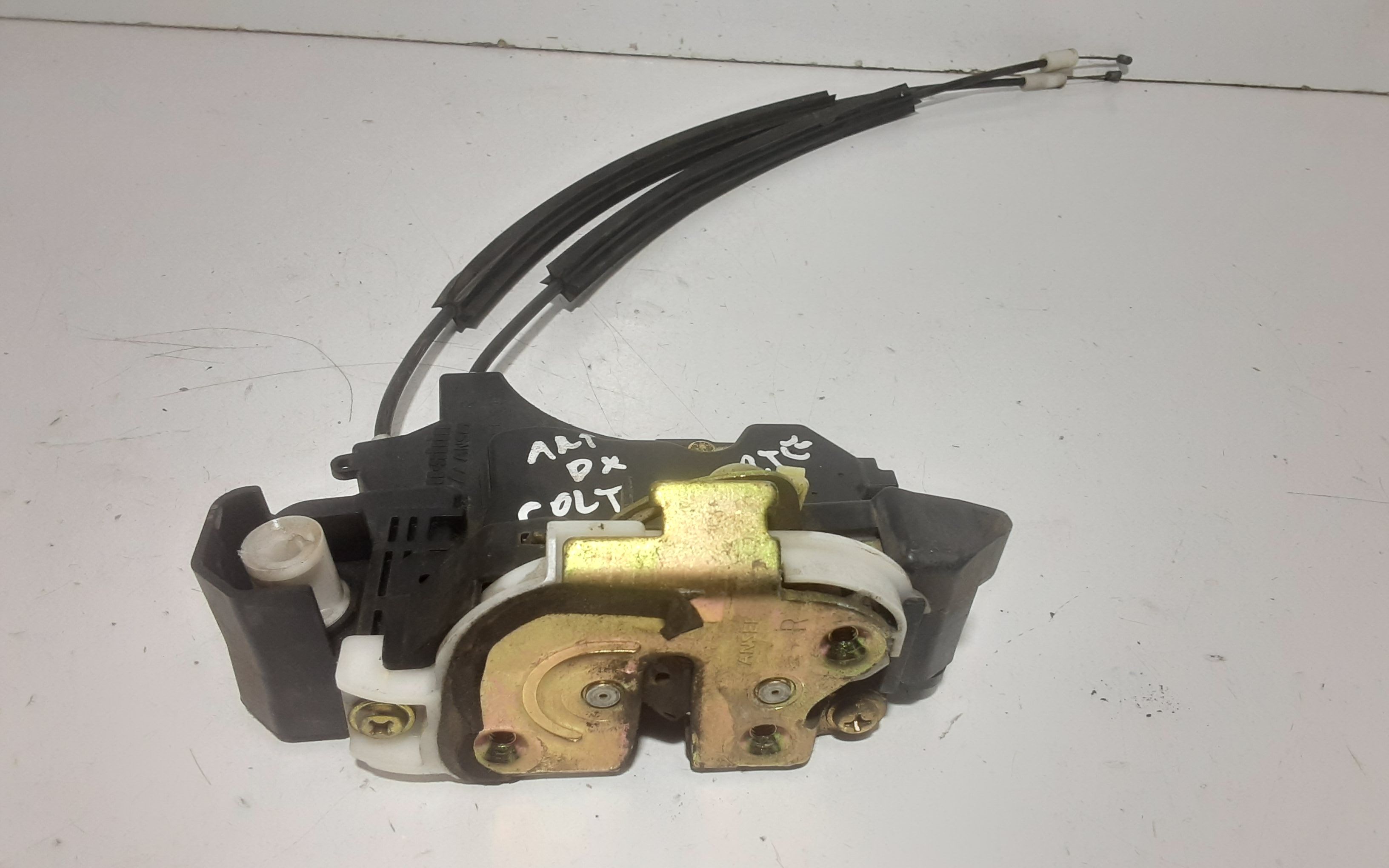 Serratura Anteriore Destra MITSUBISHI Colt Serie 5P (Z) (06>12)