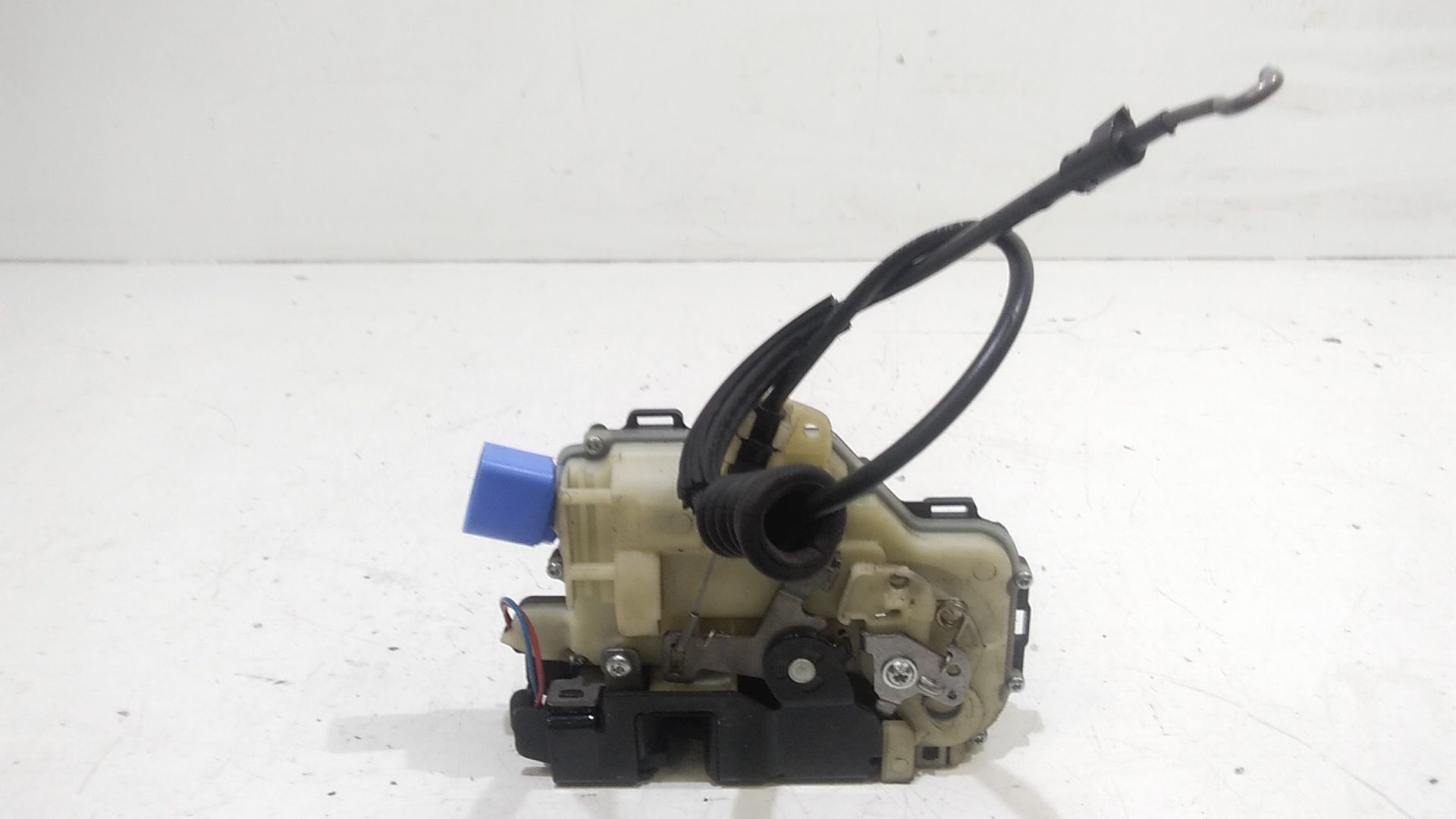 Serratura Anteriore Destra VOLKSWAGEN Polo 4 Serie