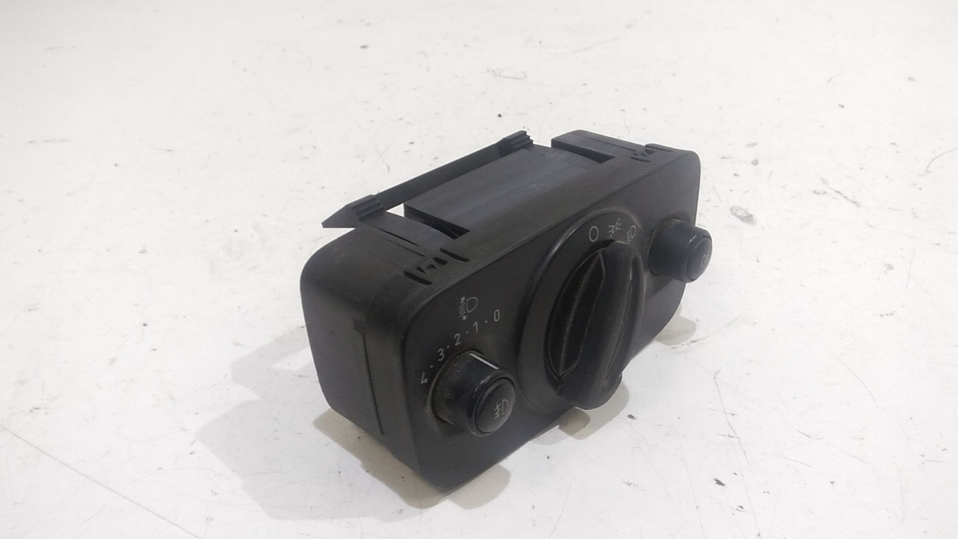 Interruttore comando luci FORD Fiesta 6 Serie