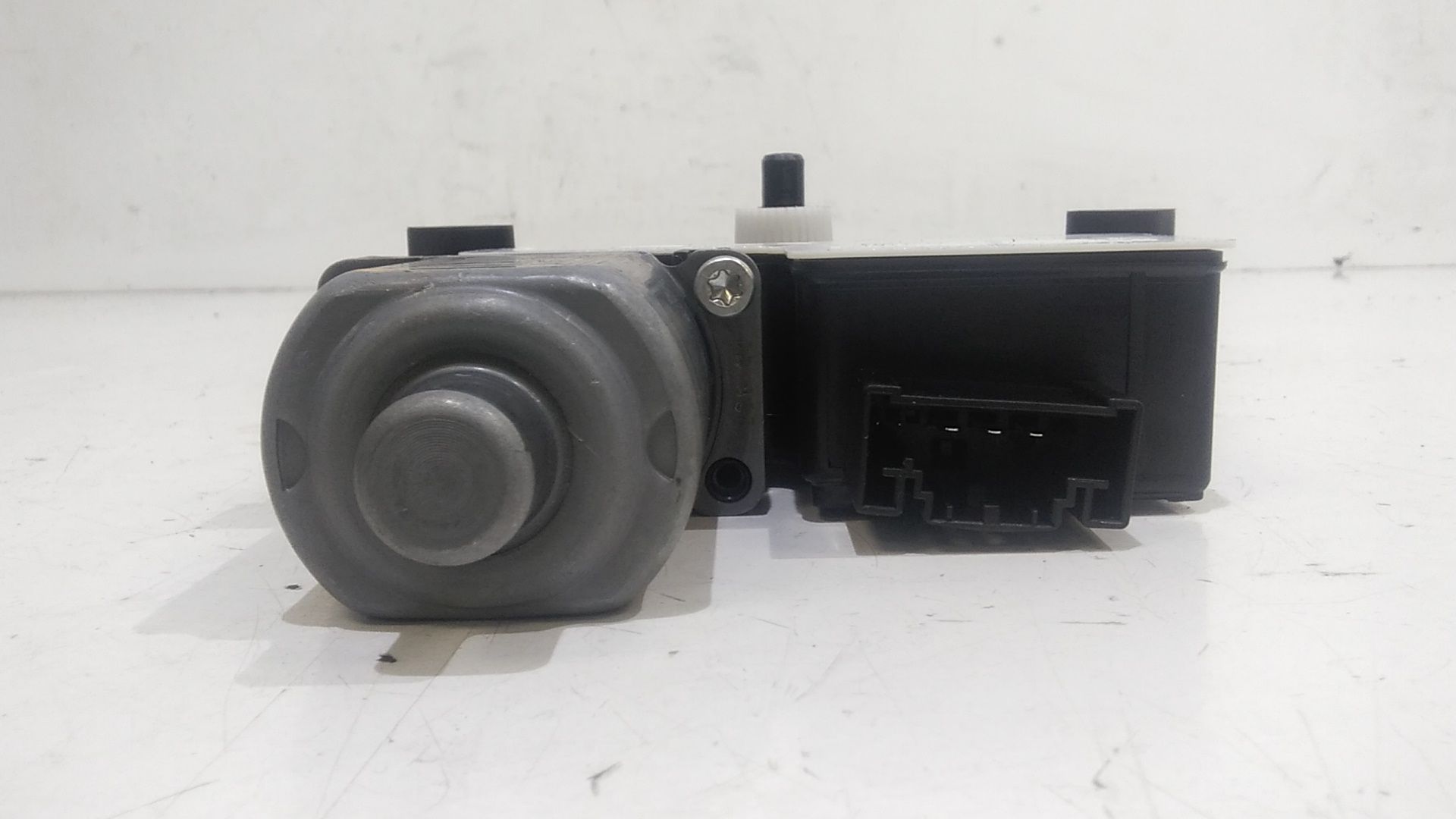 Motorino Alzavetro posteriore Sinistro VOLKSWAGEN Golf Serie VIII (19>)