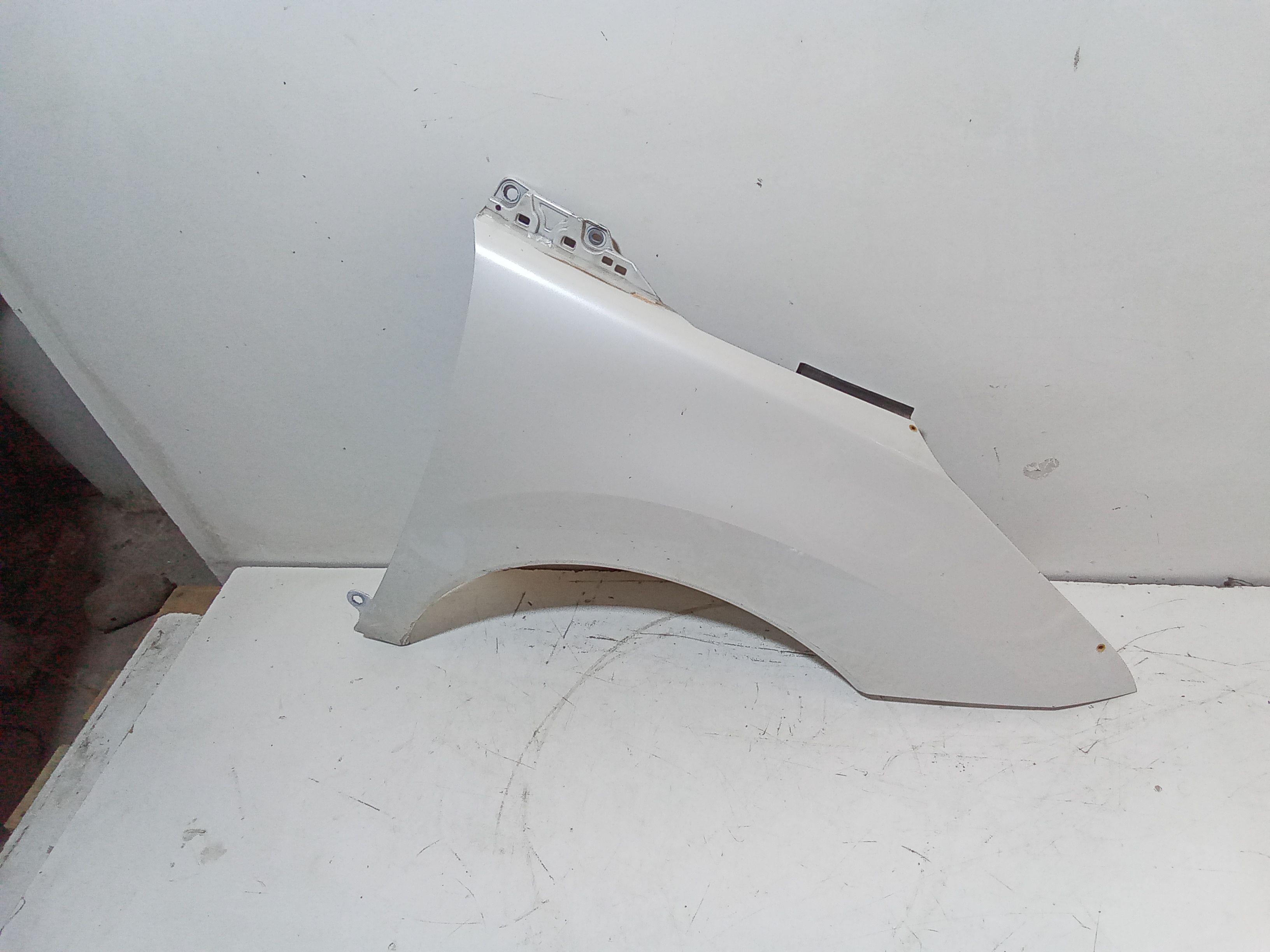 Parafango Anteriore Destro PEUGEOT 3008 Serie (09>16)