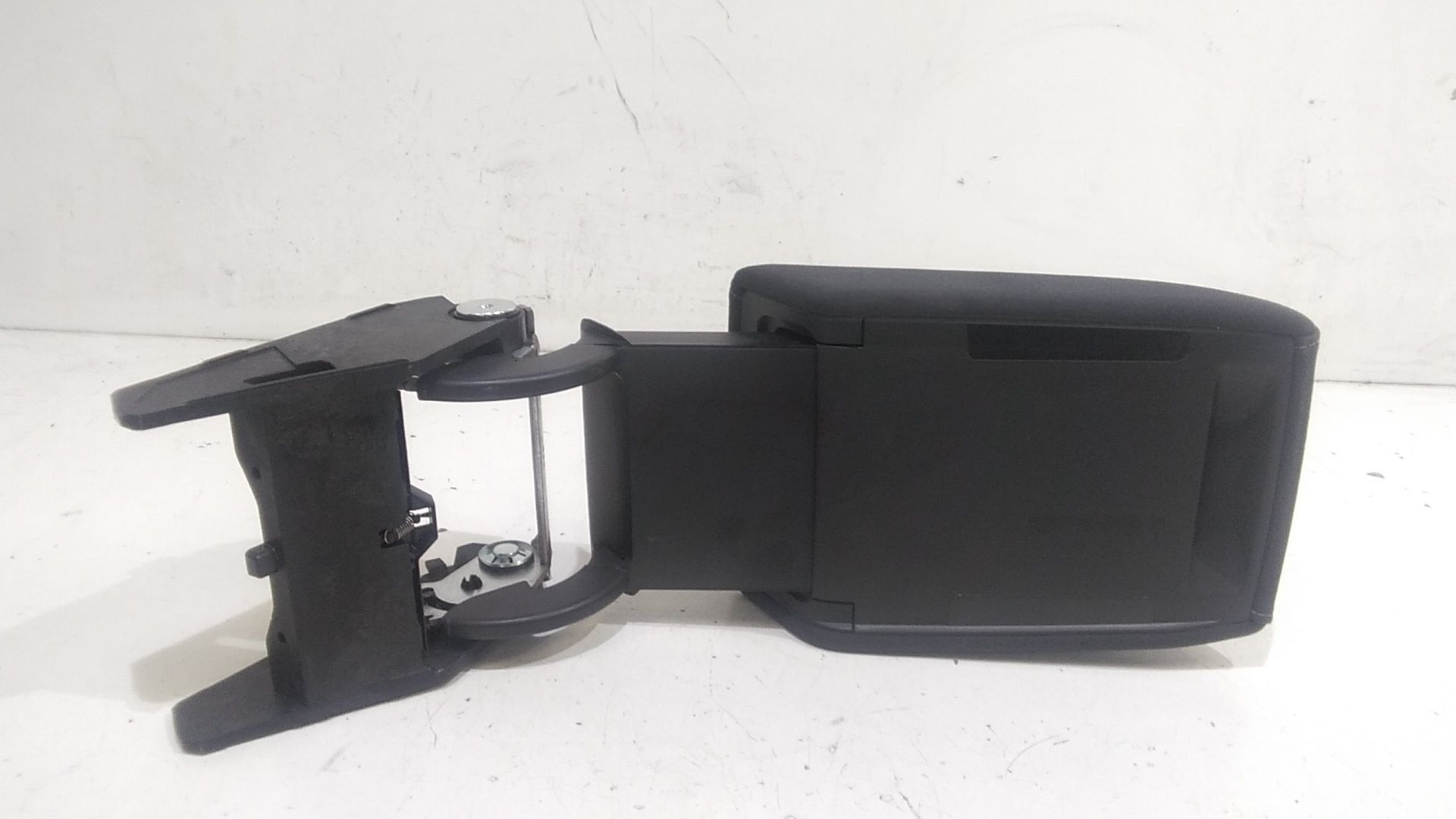 Bracciolo centrale VOLKSWAGEN Golf Serie VIII (19>)