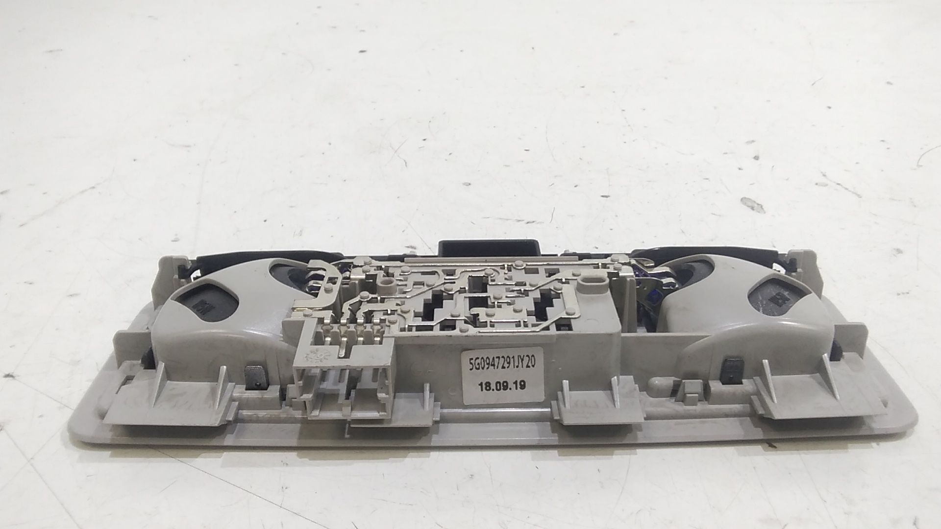 Plafoniera posteriore VOLKSWAGEN Golf 7 Berlina (12>)