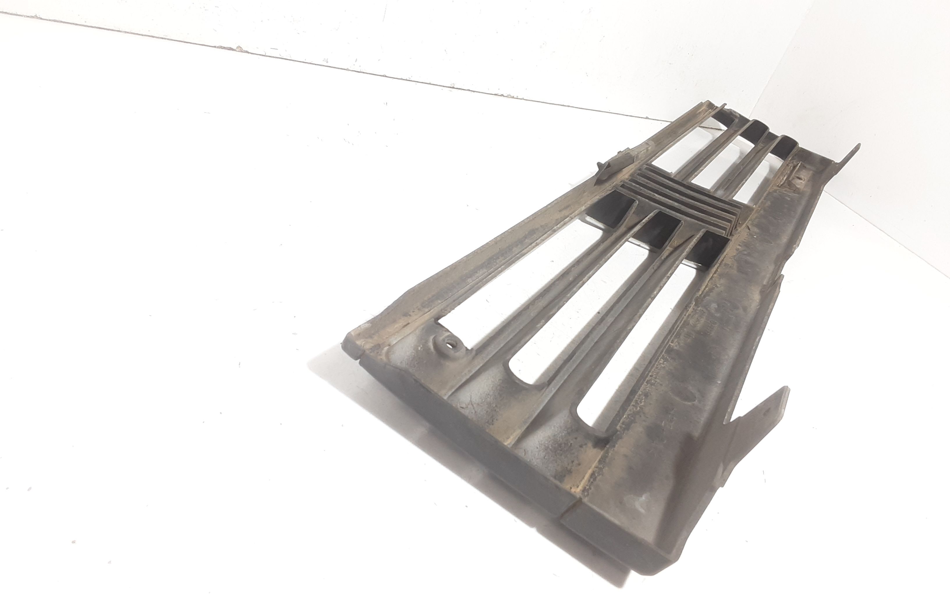 Mascherina anteriore OPEL Agila 1 Serie