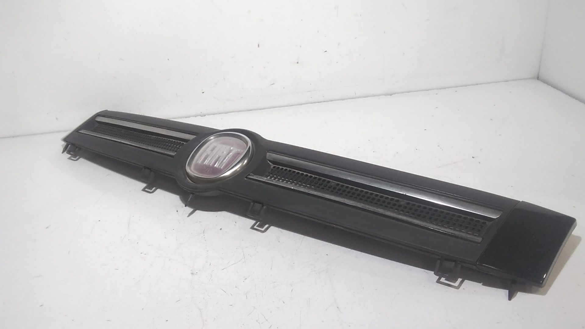 Mascherina anteriore FIAT Panda 2 Serie