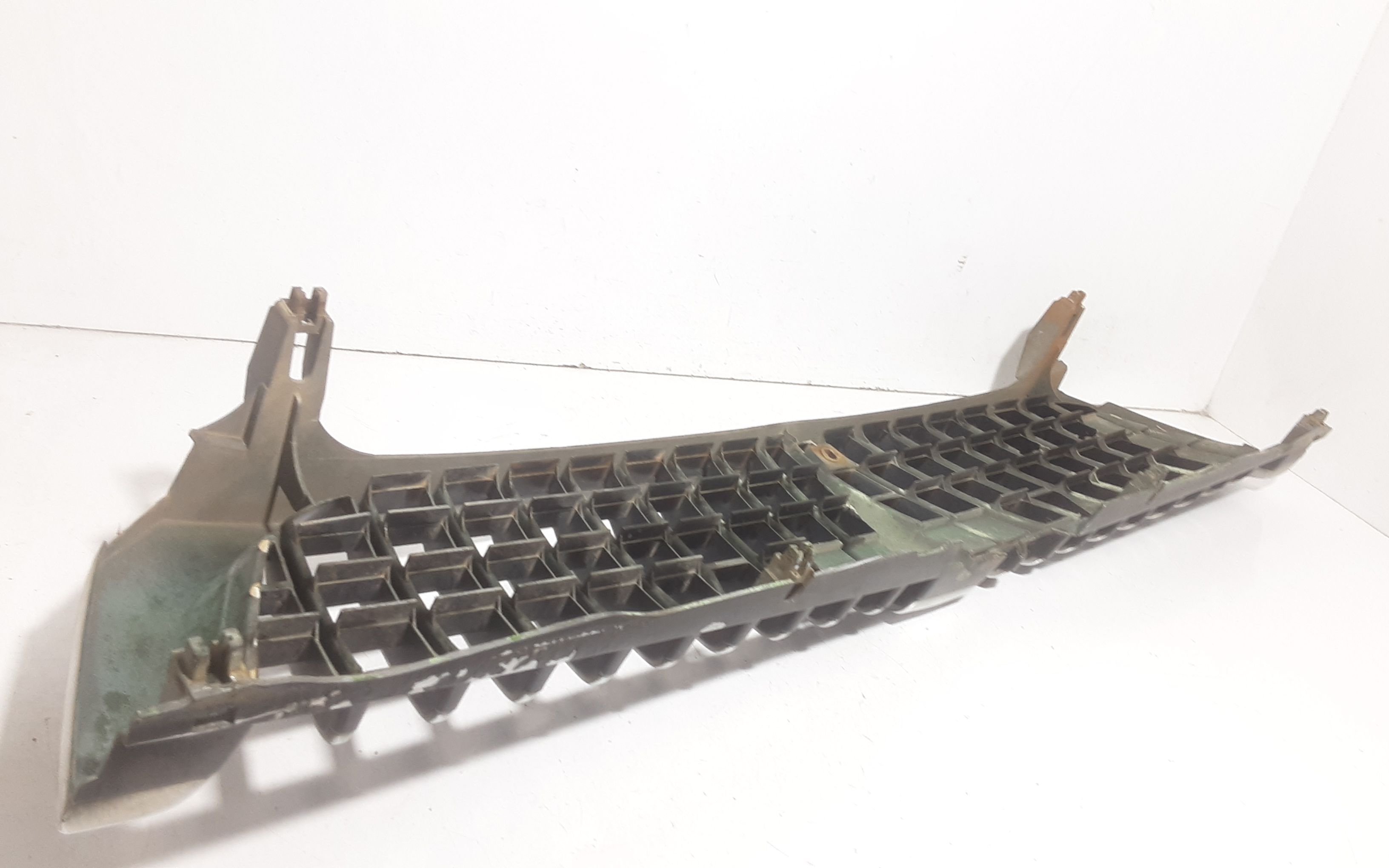 Mascherina anteriore MITSUBISHI Pajero 2 Serie