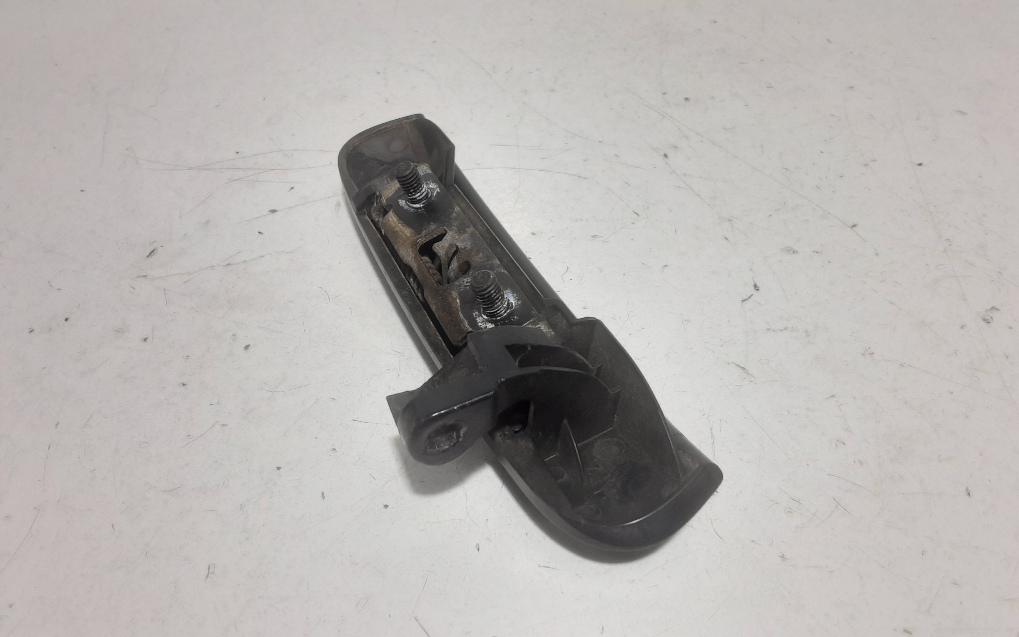 Maniglia esterna Posteriore Sinistra MITSUBISHI Colt Serie 5P (Z) (06>12)