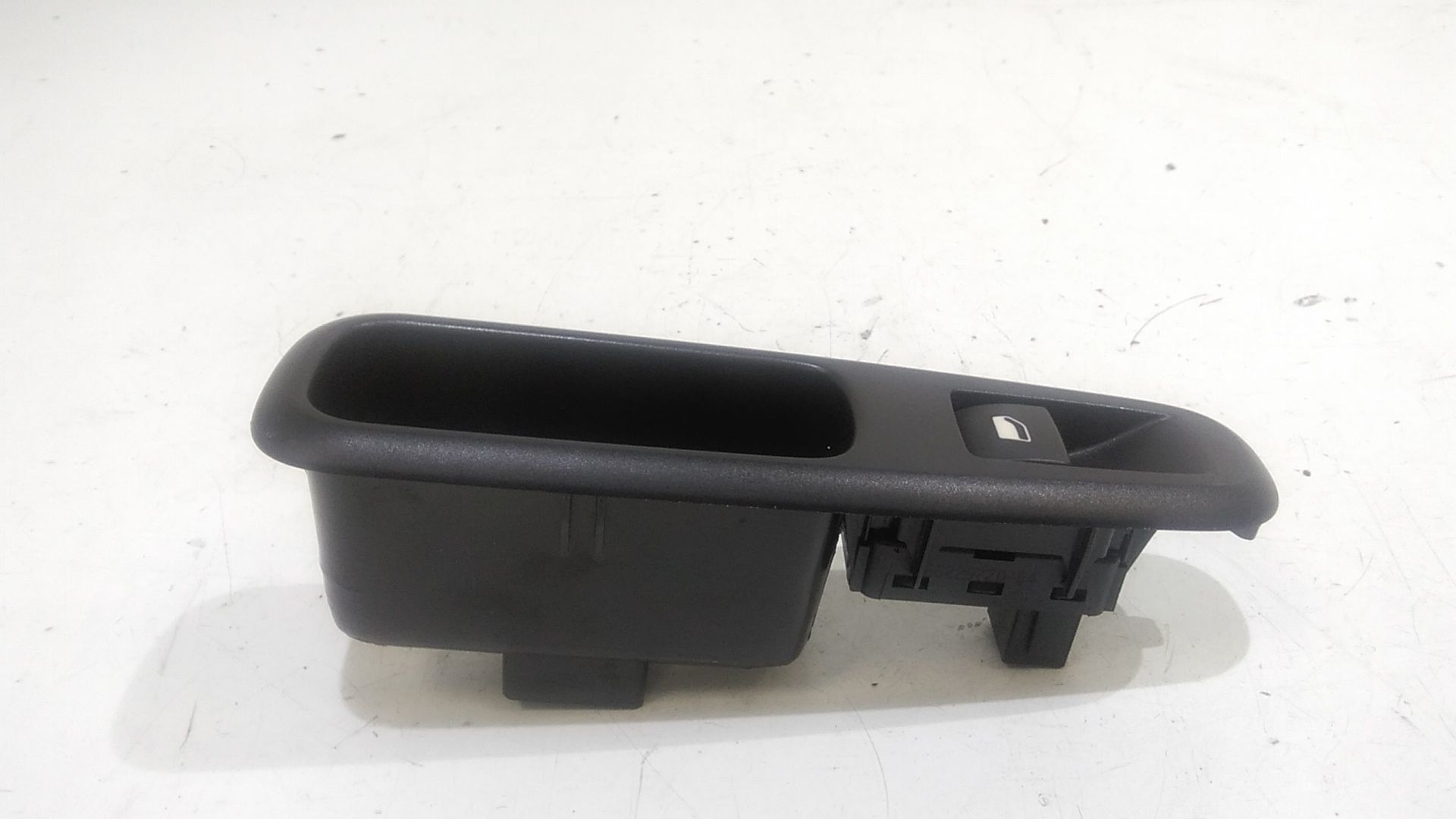 Pulsantiera Posteriore Destra PEUGEOT 3008 Serie (09>16)