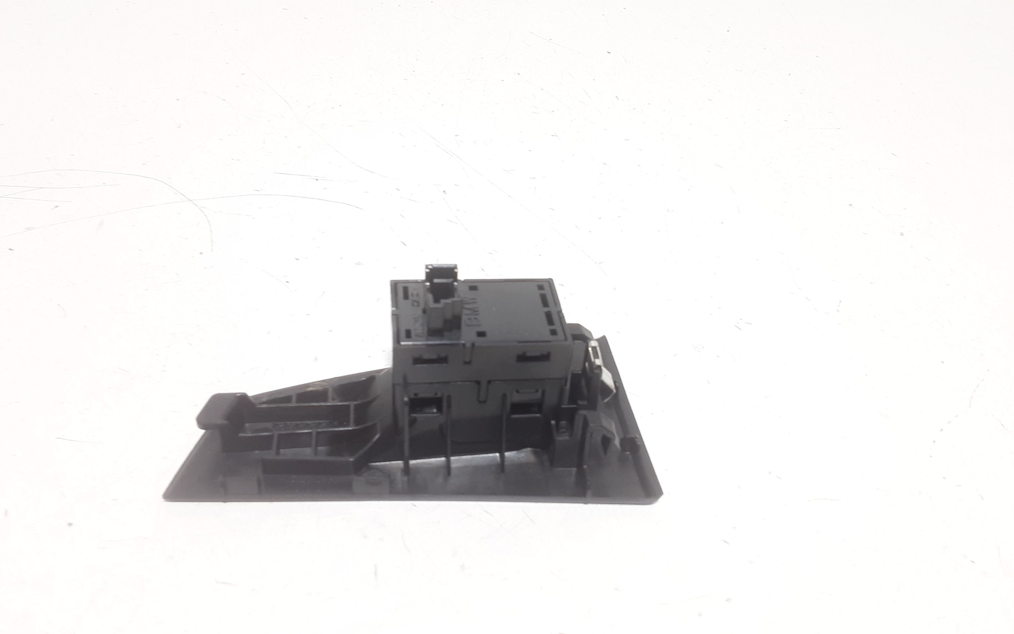 Pulsantiera Posteriore Destra BMW Serie 1 F40 (19>)