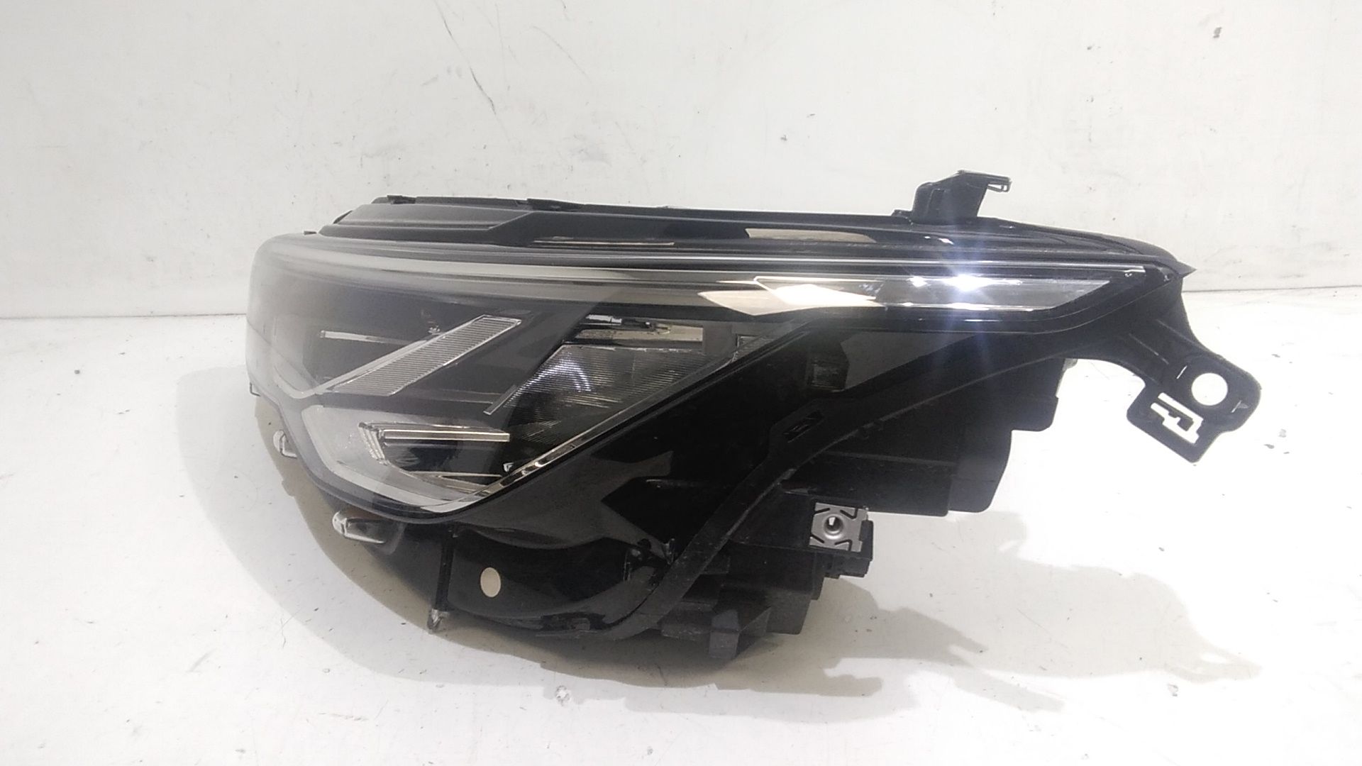 Faro fanale ant. SX a LED VOLKSWAGEN Golf Serie VIII (19>)