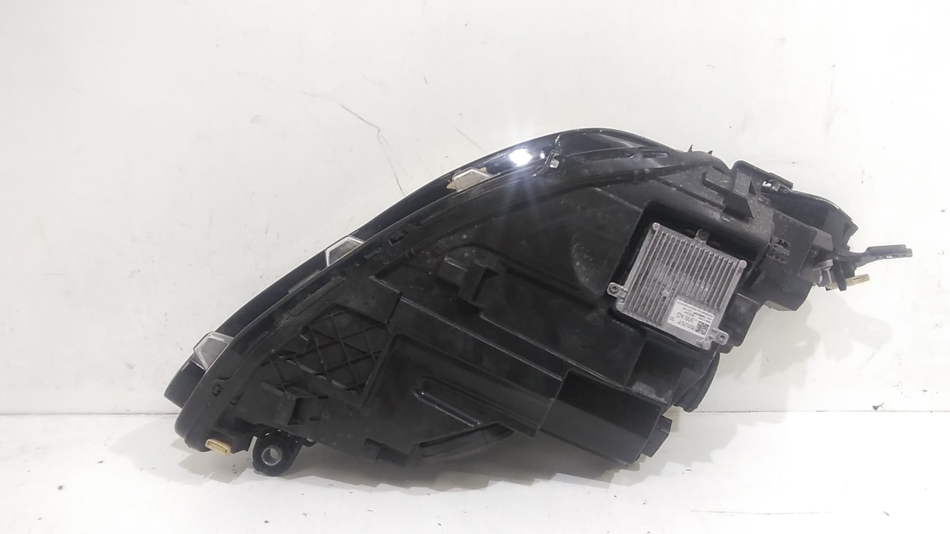 Faro fanale ant. SX a LED VOLKSWAGEN Golf Serie VIII (19>)