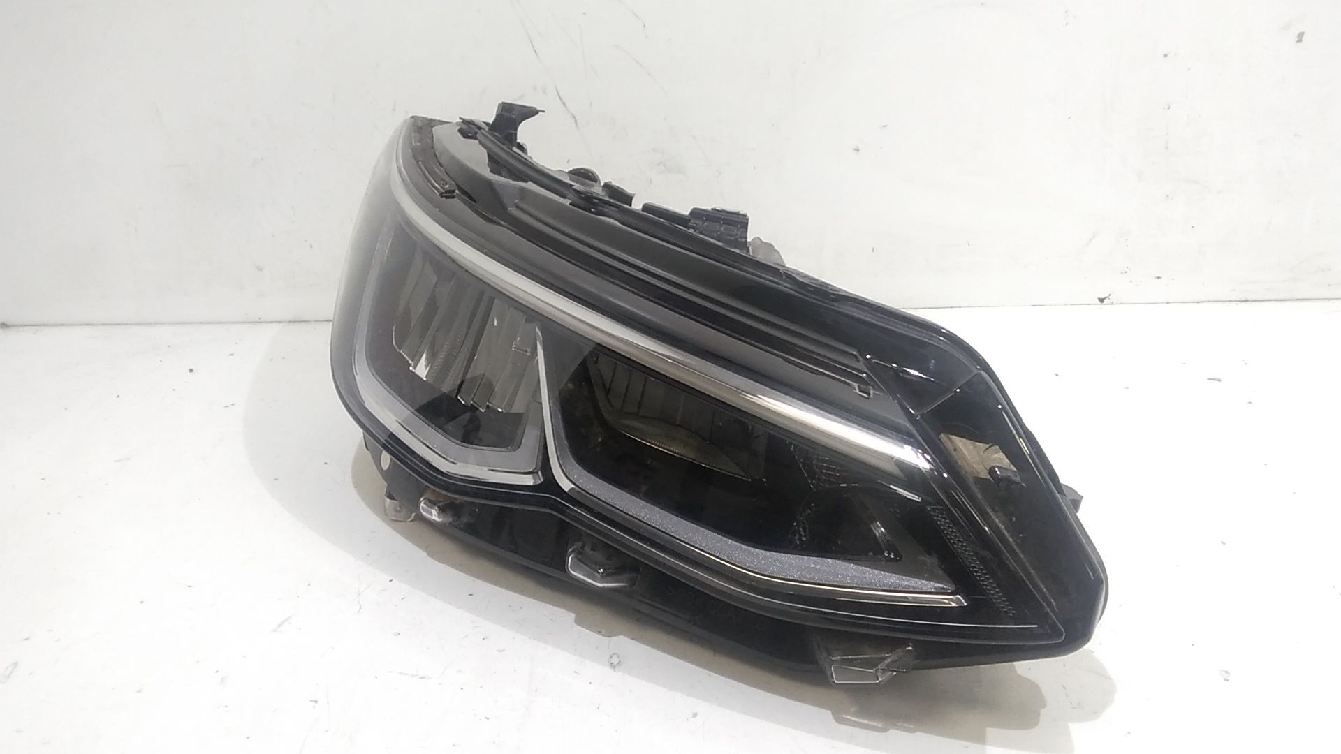 Faro fanale ant. DX a LED VOLKSWAGEN Golf Serie VIII (19>)