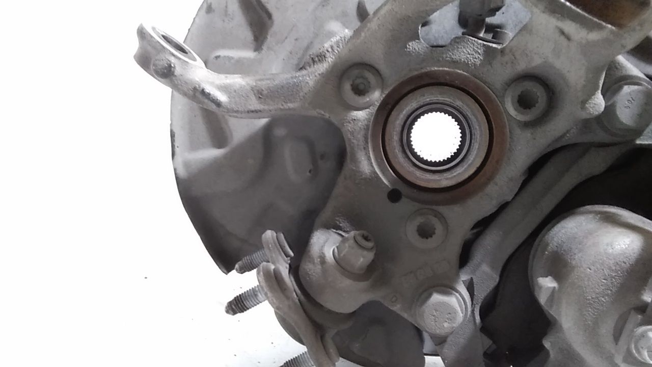 Mozzo ruota anteriore destra passeggero VOLKSWAGEN Golf 7 Berlina (12>)