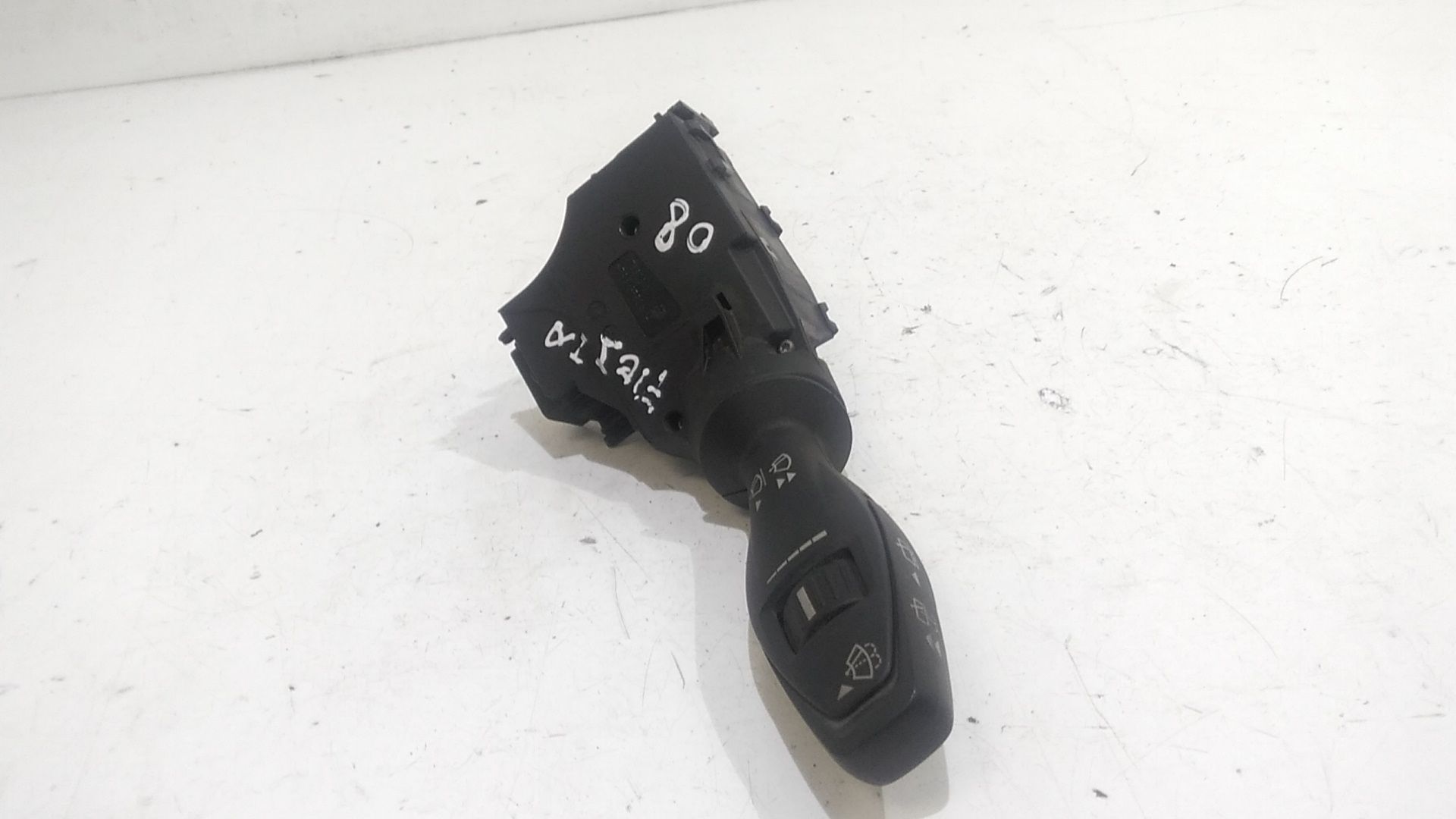 Devioluci destro FORD Fiesta 6 Serie