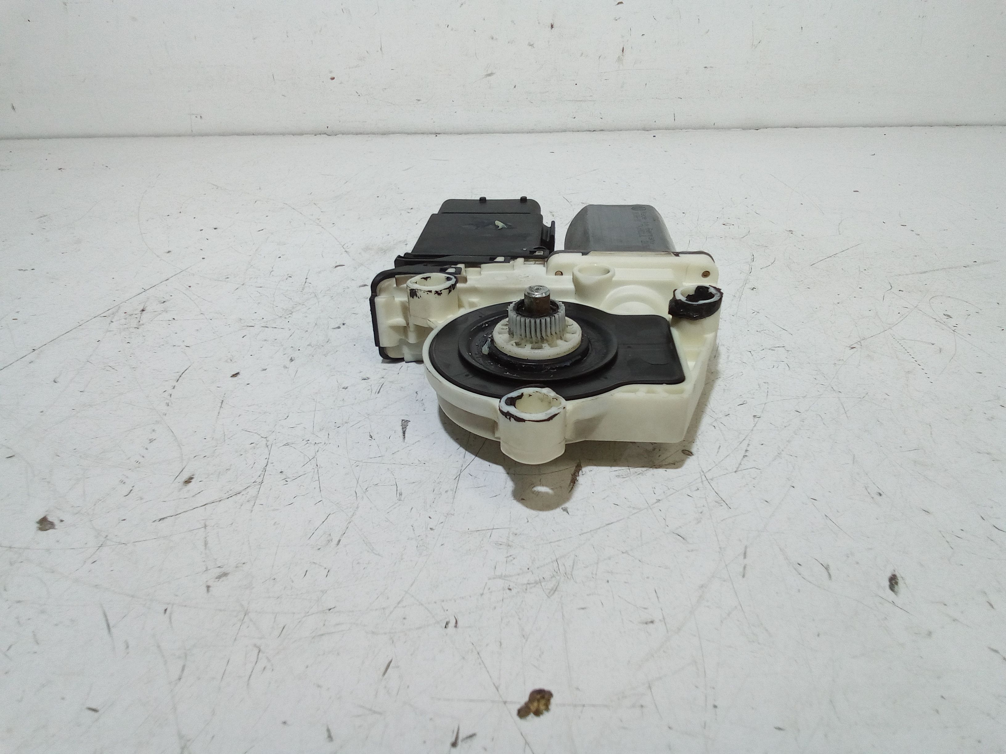 Motorino Alzavetro anteriore destra VOLKSWAGEN Golf 4 Berlina (97>03)