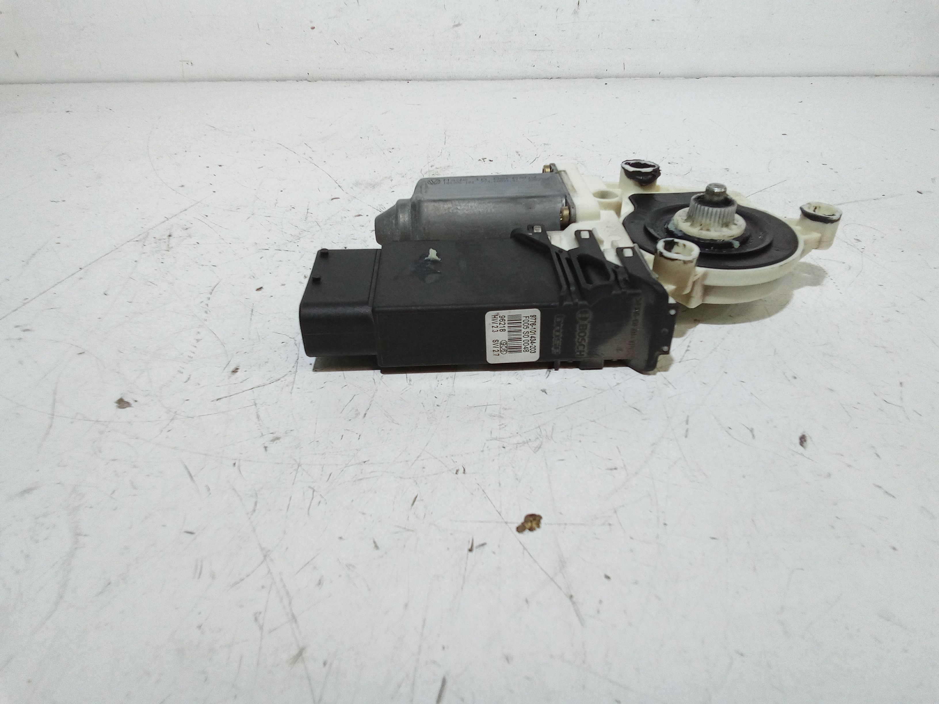 Motorino Alzavetro anteriore destra VOLKSWAGEN Golf 4 Berlina (97>03)