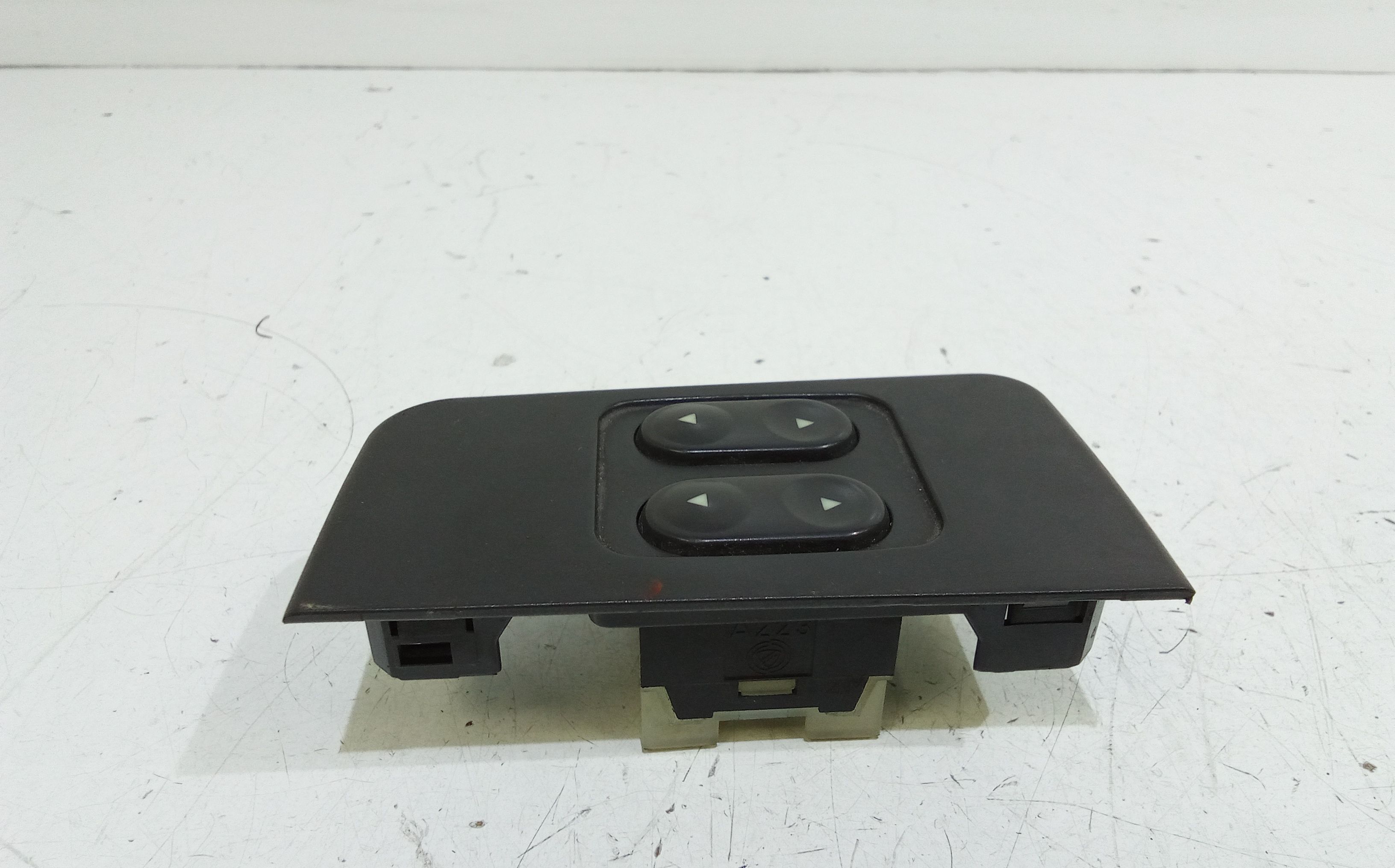 Pulsantiera anteriore sinistra Guida FIAT Punto Berlina 3P