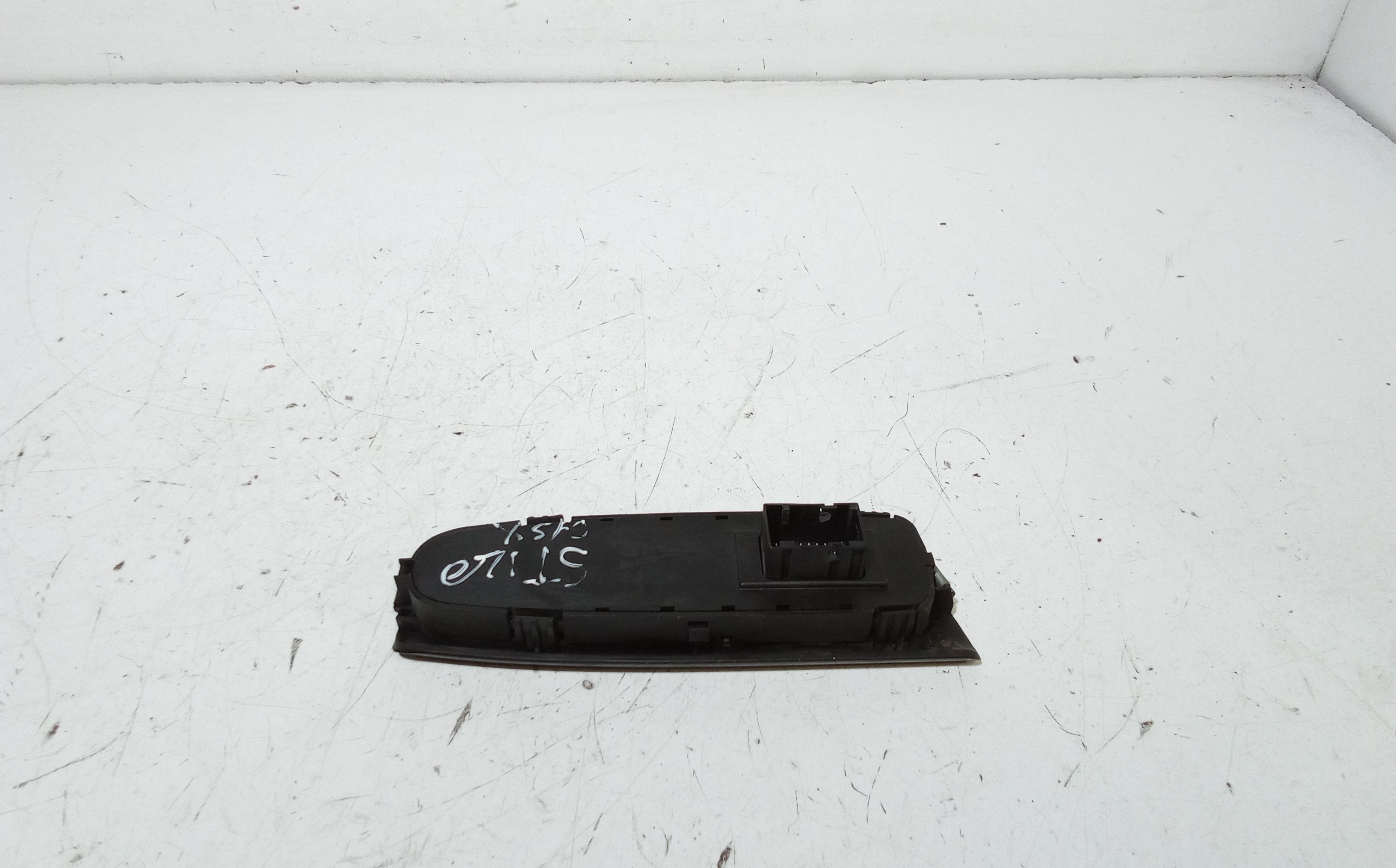 Pulsantiera anteriore sinistra Guida FIAT Stilo S. Wagon