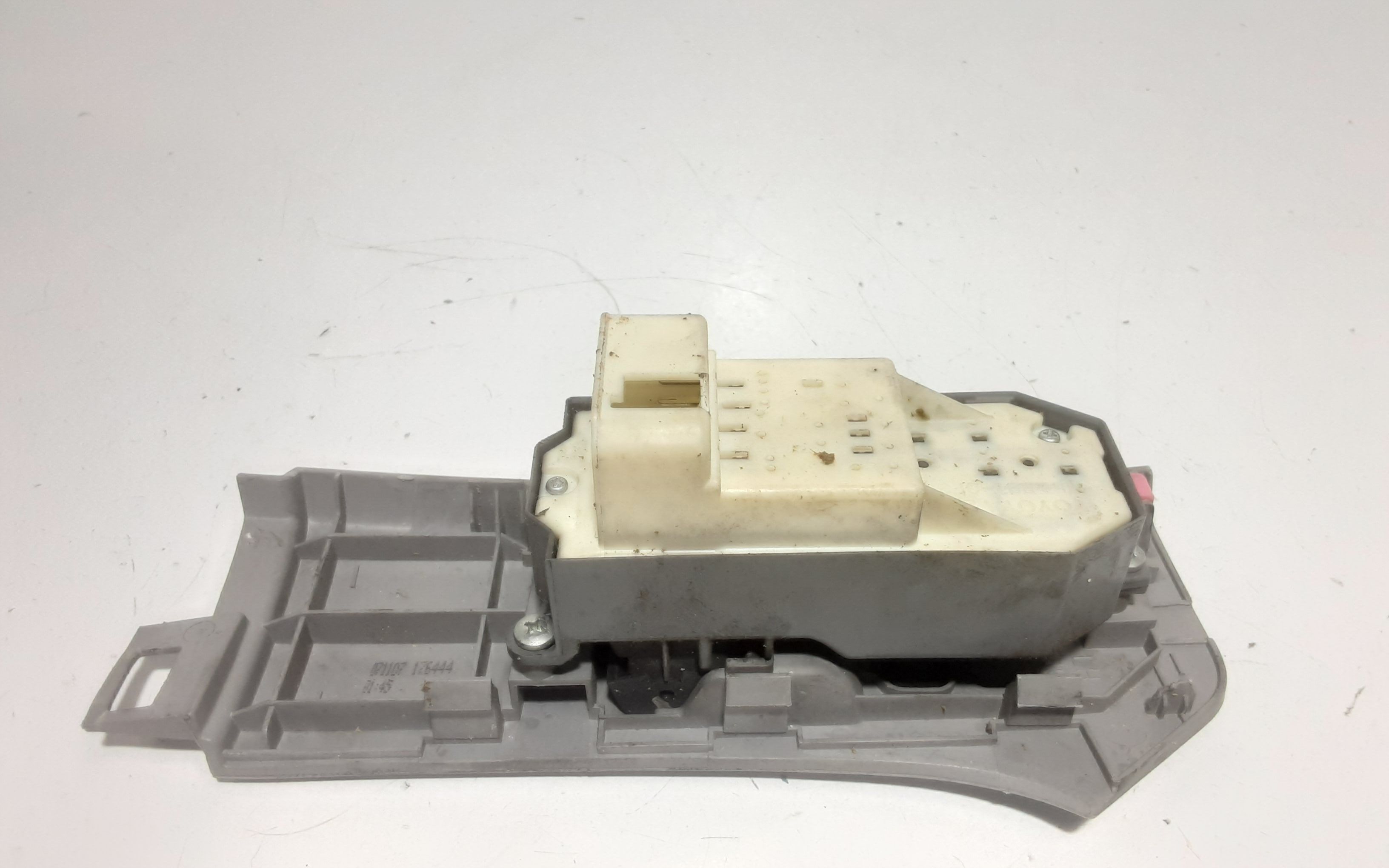 Pulsantiera anteriore sinistra Guida TOYOTA Yaris Serie (05>08)