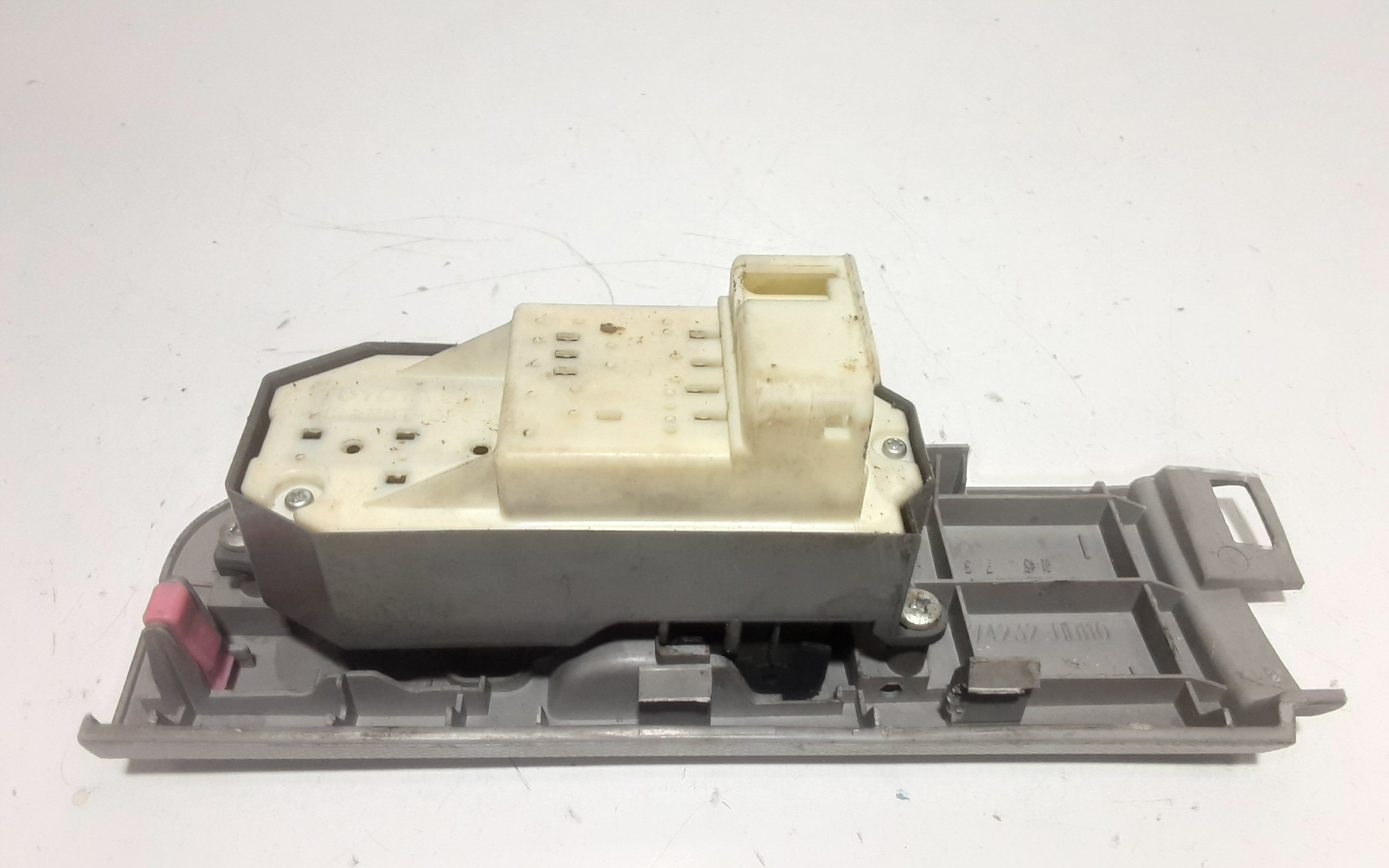 Pulsantiera anteriore sinistra Guida TOYOTA Yaris Serie (05>08)