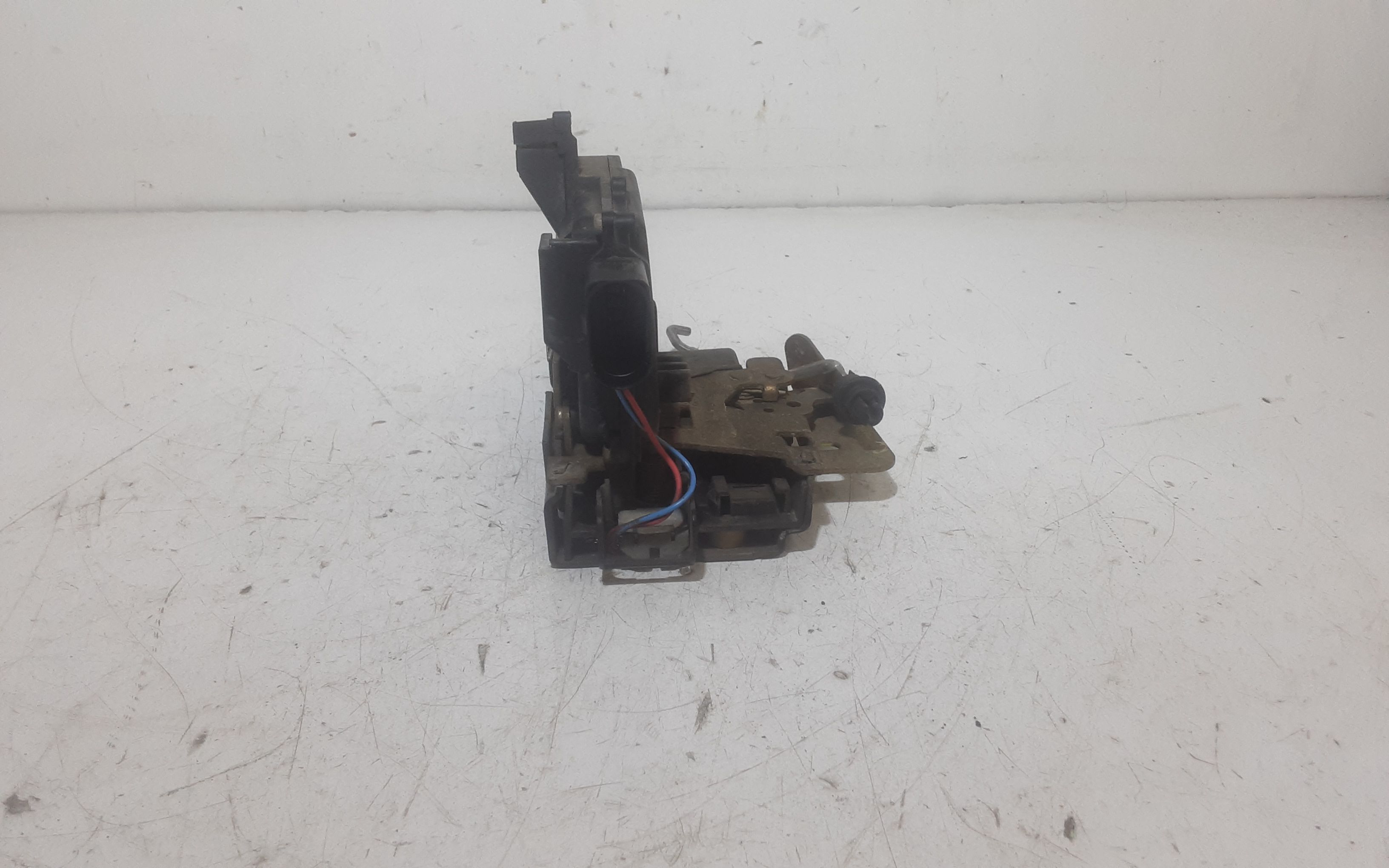 Serratura Anteriore Sinistra AUDI A6 Allroad (00>06)