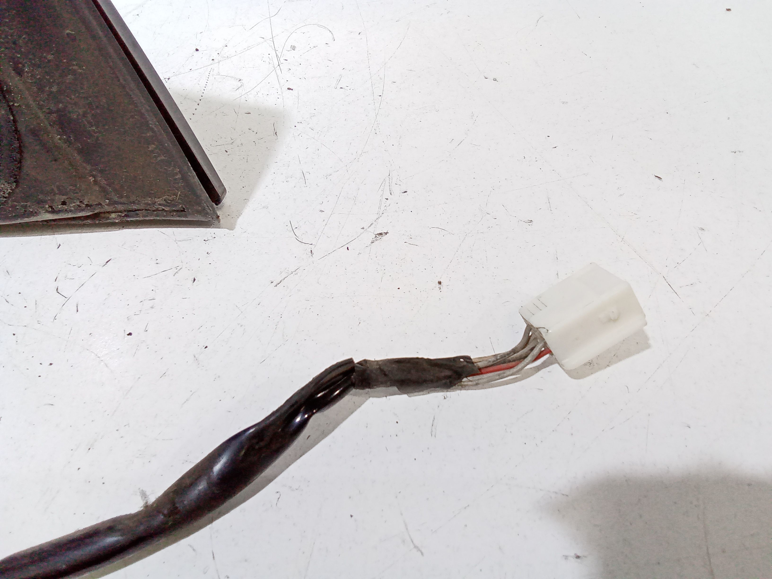 Specchietto Retrovisore Sinistro TOYOTA Yaris Serie (99>03)