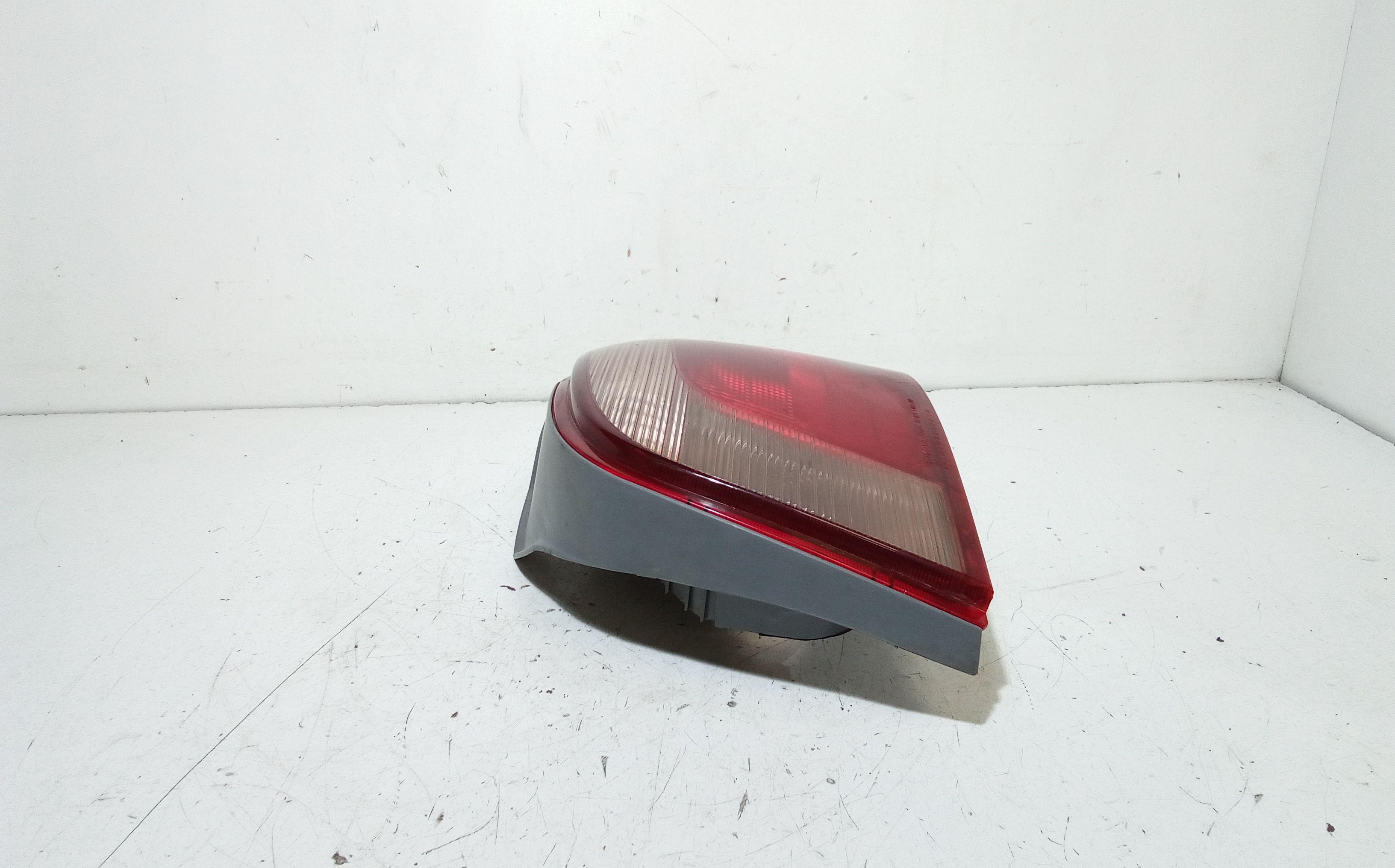 Stop fanale posteriore Destro Passeggero TOYOTA Yaris Serie (99>03)