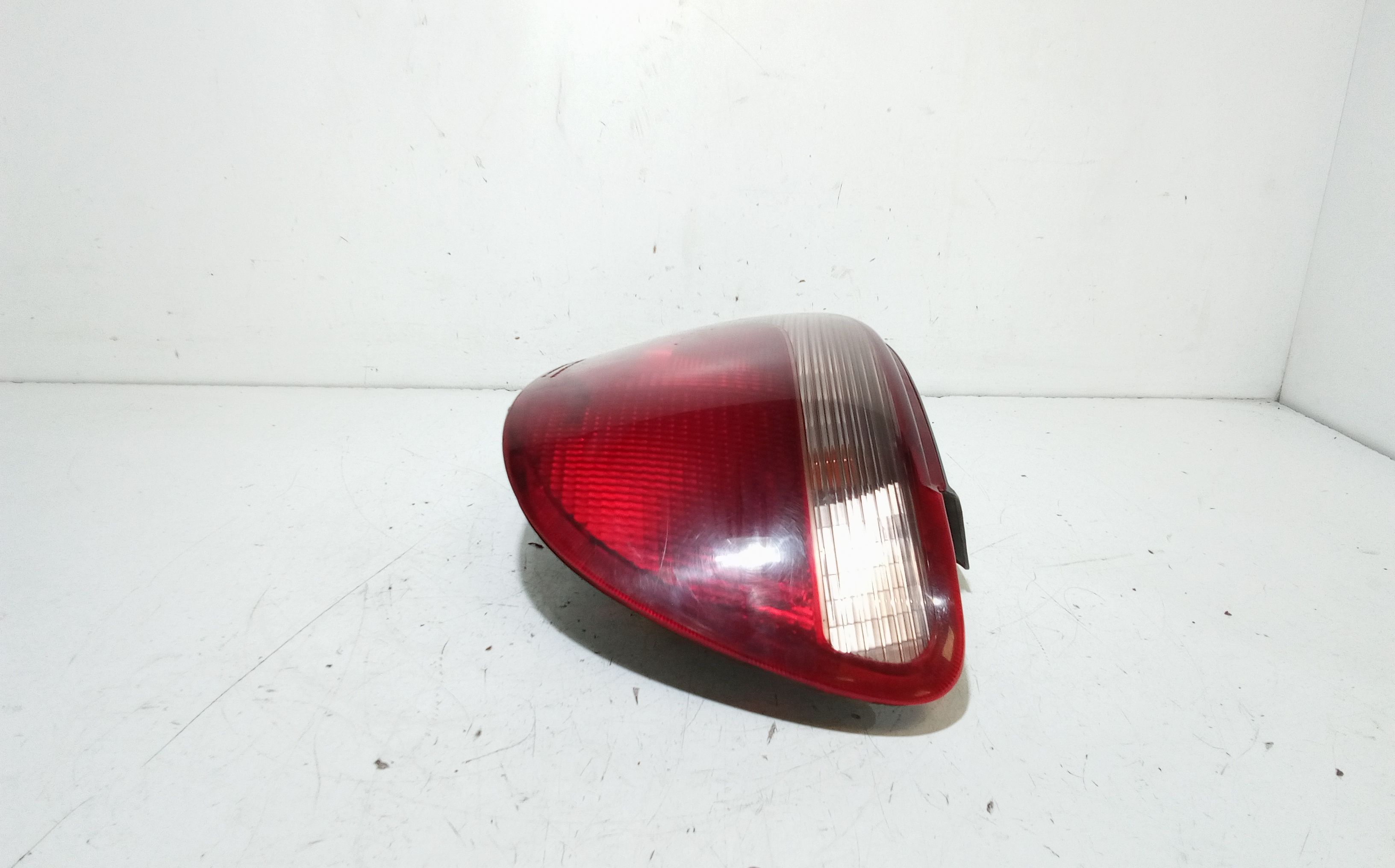 Stop fanale posteriore Destro Passeggero TOYOTA Yaris Serie (99>03)