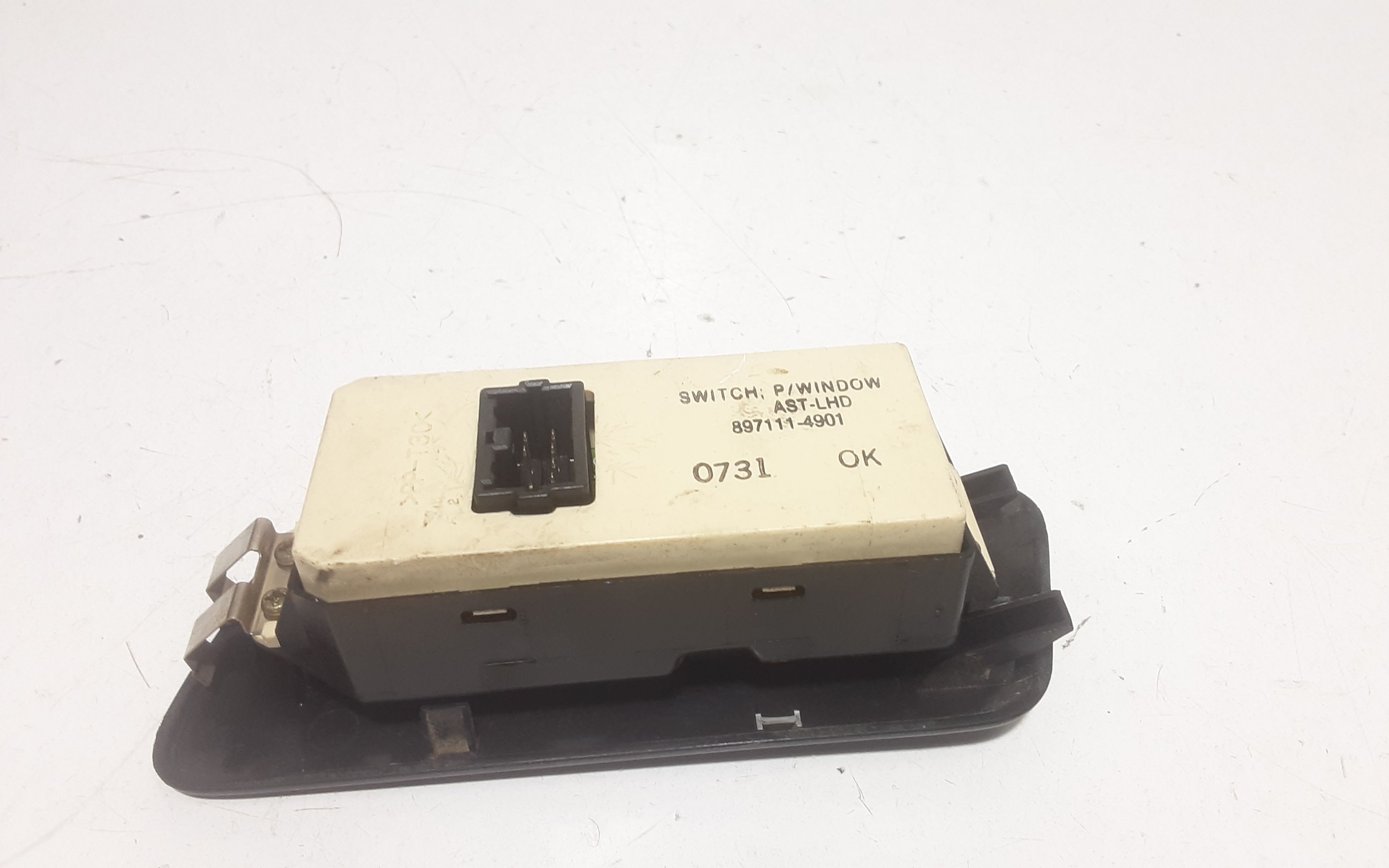 Pulsantiera Anteriore Destra Passeggero ISUZU D-MAX Serie Pick-Up (TFR, TFS) (02>12)