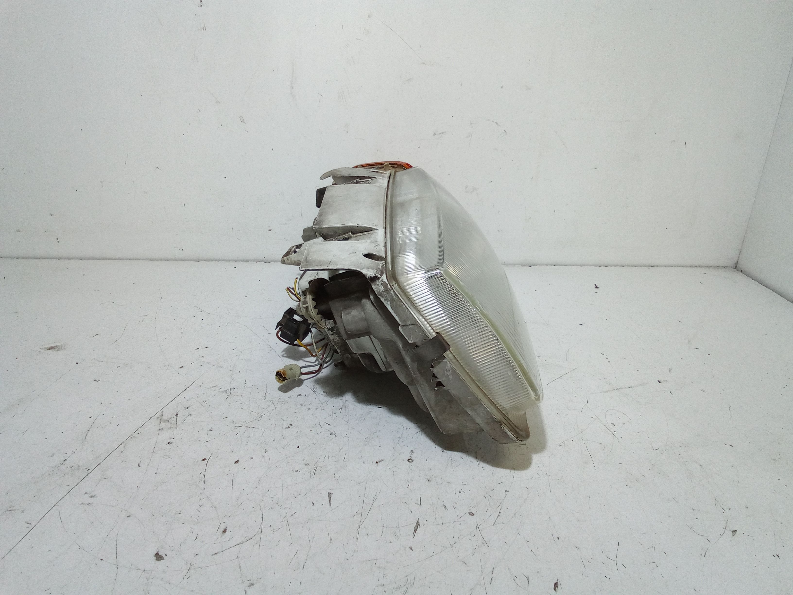 Faro anteriore Sinistro Guida VOLKSWAGEN Polo 3 Serie