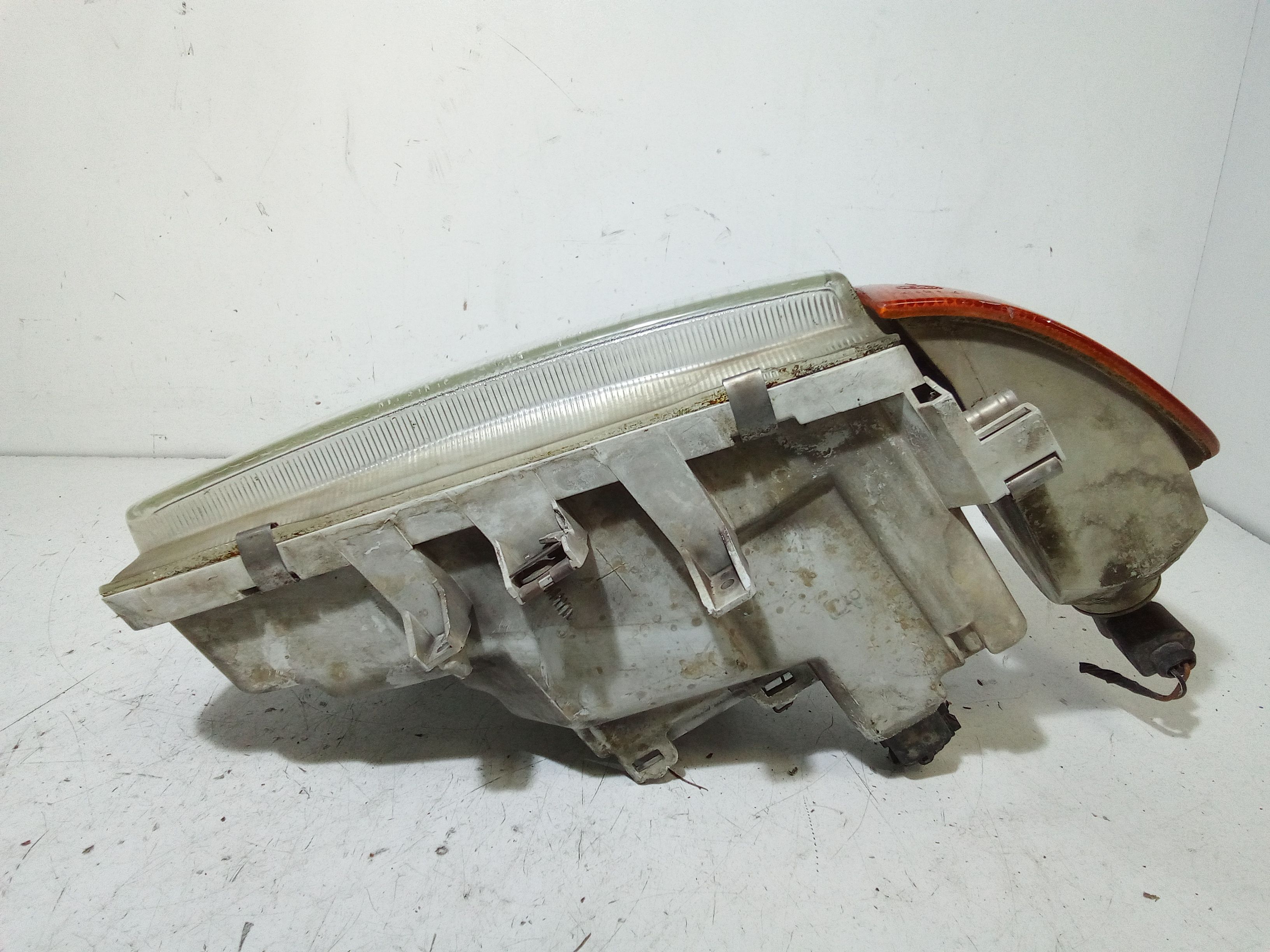 Faro anteriore Sinistro Guida VOLKSWAGEN Polo 3 Serie