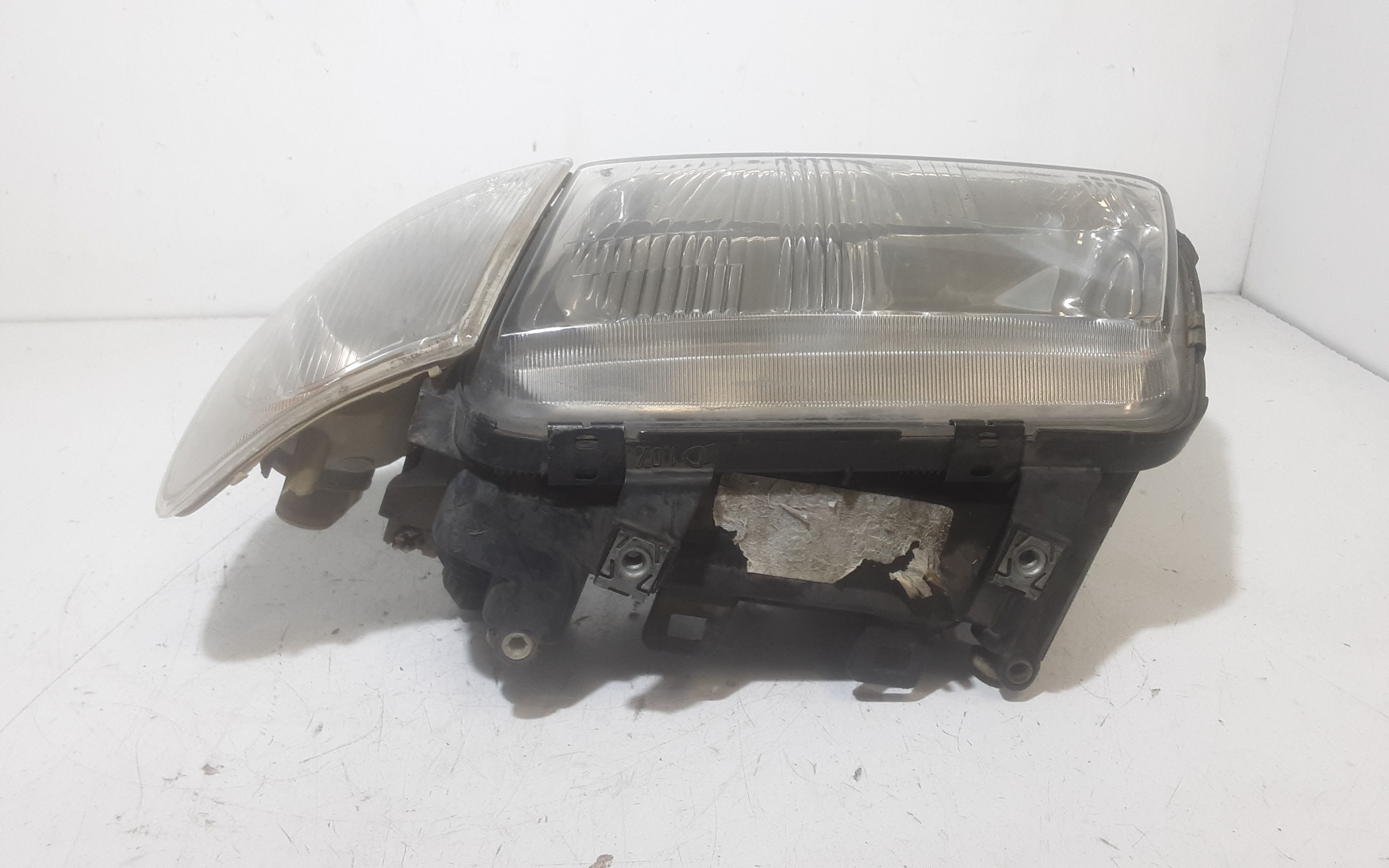 Faro anteriore Sinistro Guida AUDI A3 Serie (8L1) (00>03)