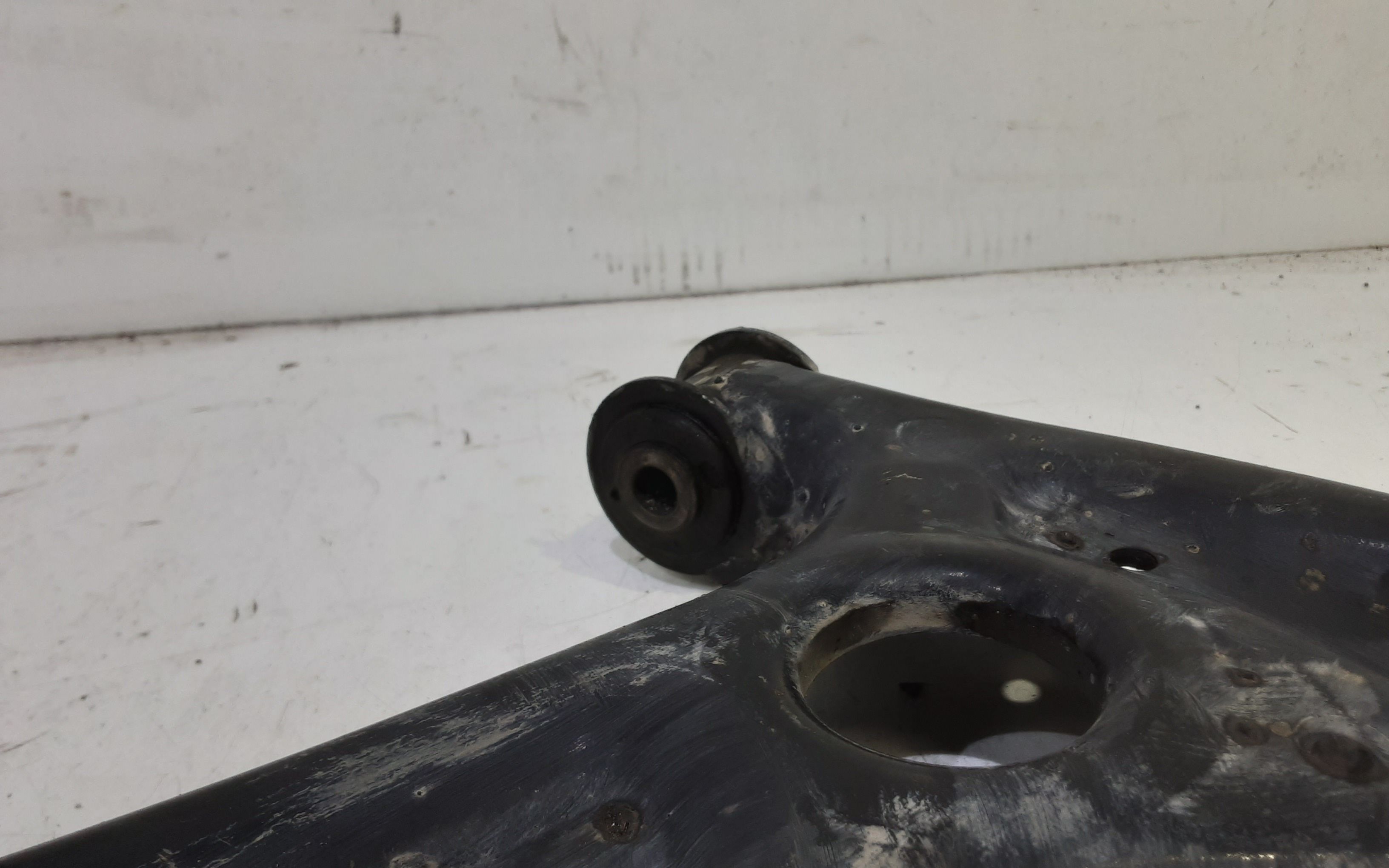 Braccio Oscillante anteriore Sinistro VOLKSWAGEN Polo 5 Serie