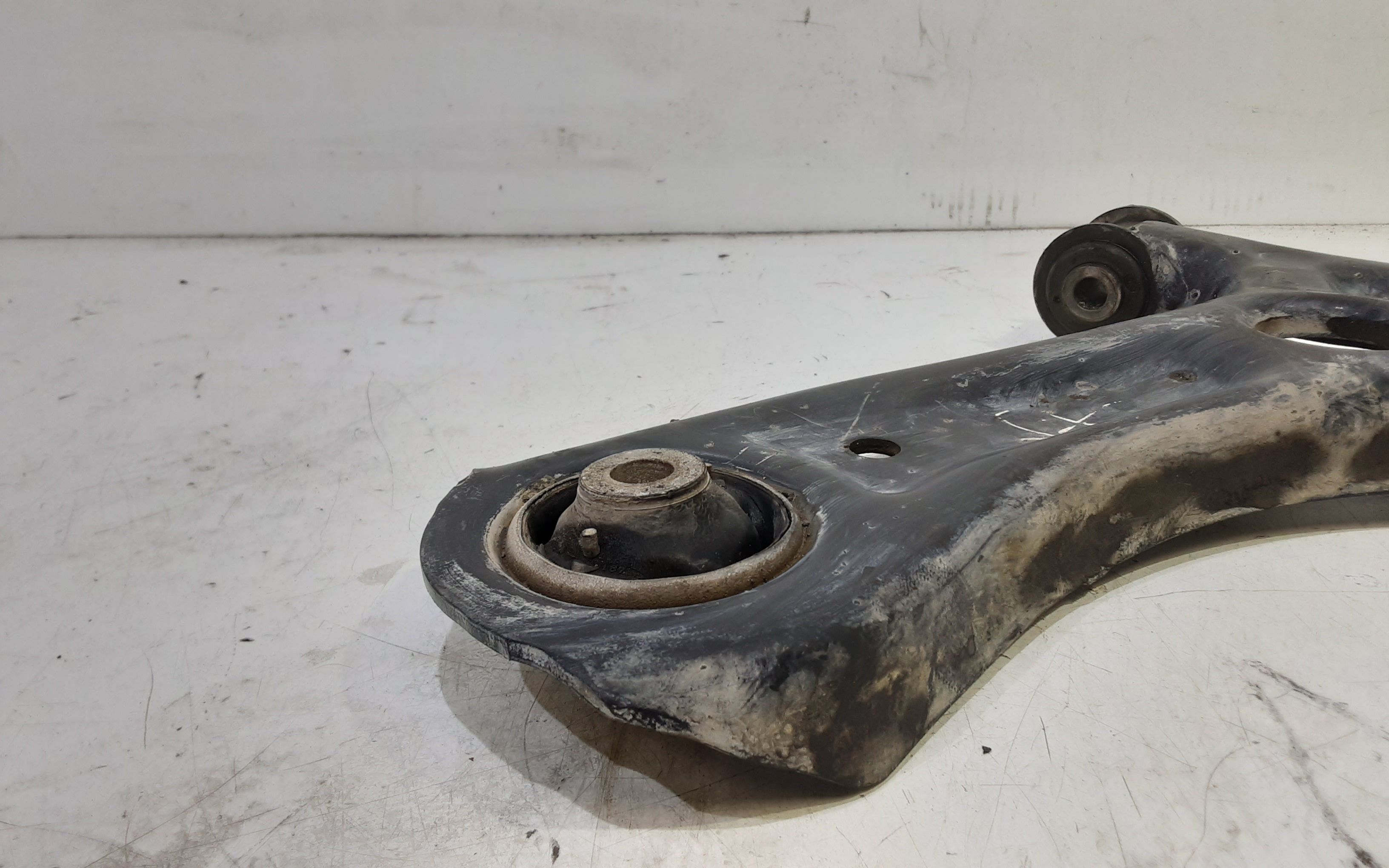 Braccio Oscillante anteriore Sinistro VOLKSWAGEN Polo 5 Serie