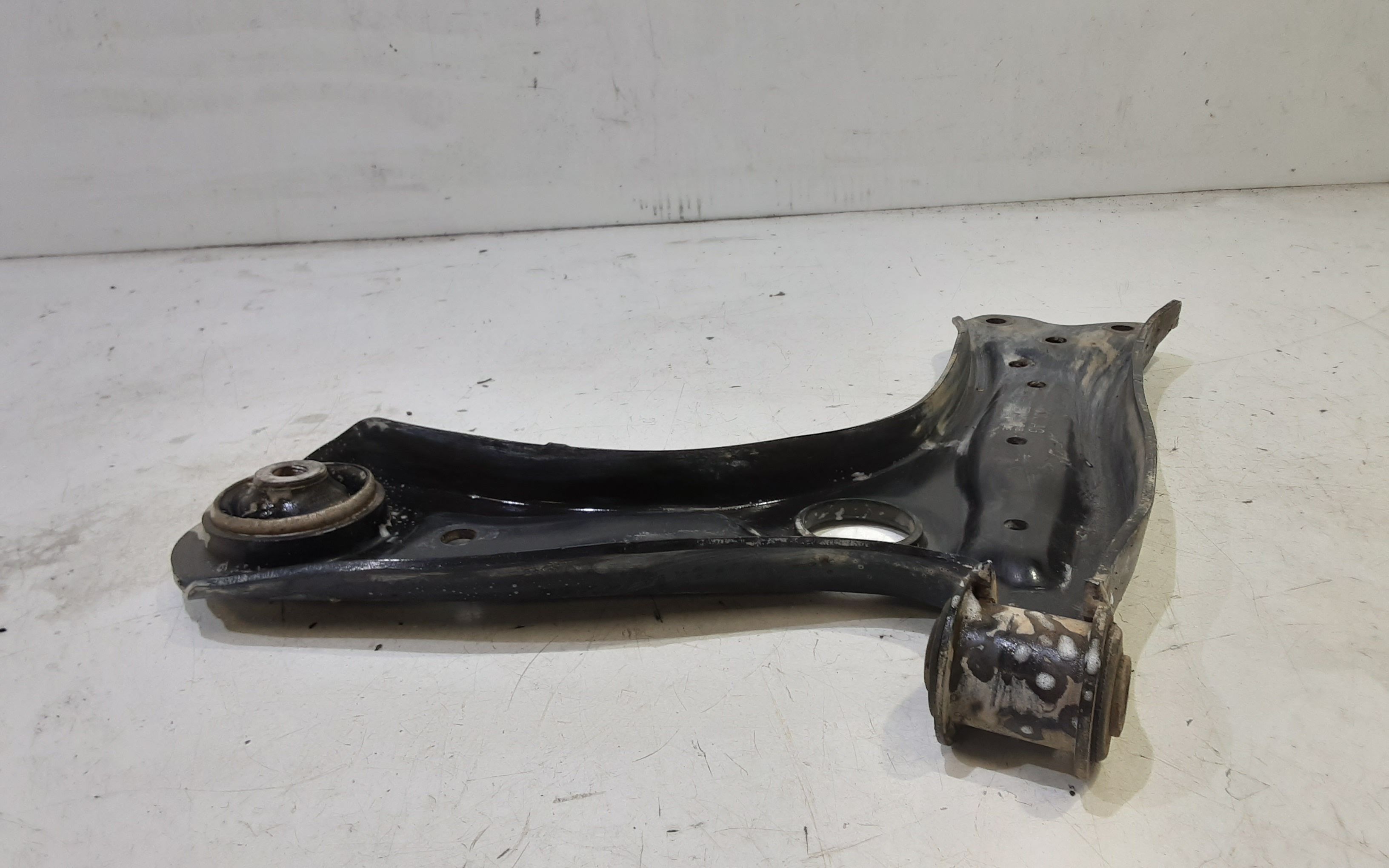 Braccio Oscillante anteriore Sinistro VOLKSWAGEN Polo 5 Serie