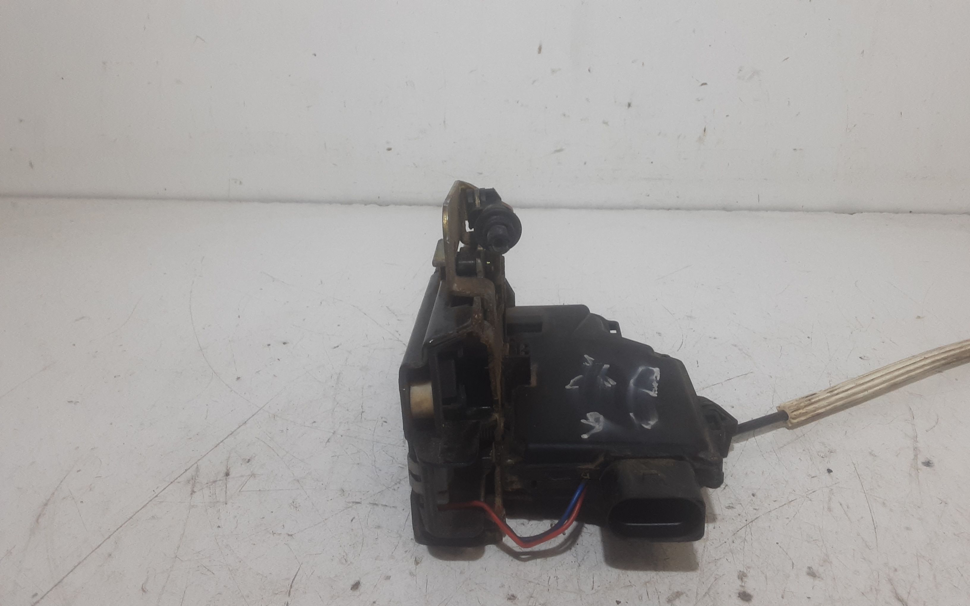 Serratura Anteriore Destra AUDI A6 Allroad (00>06)