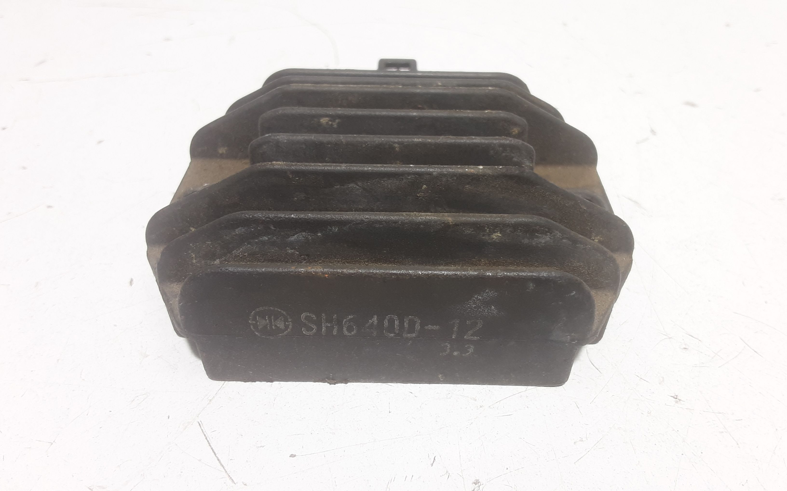 Regolatore tensione PIAGGIO Liberty 50cc 2T (97>99)