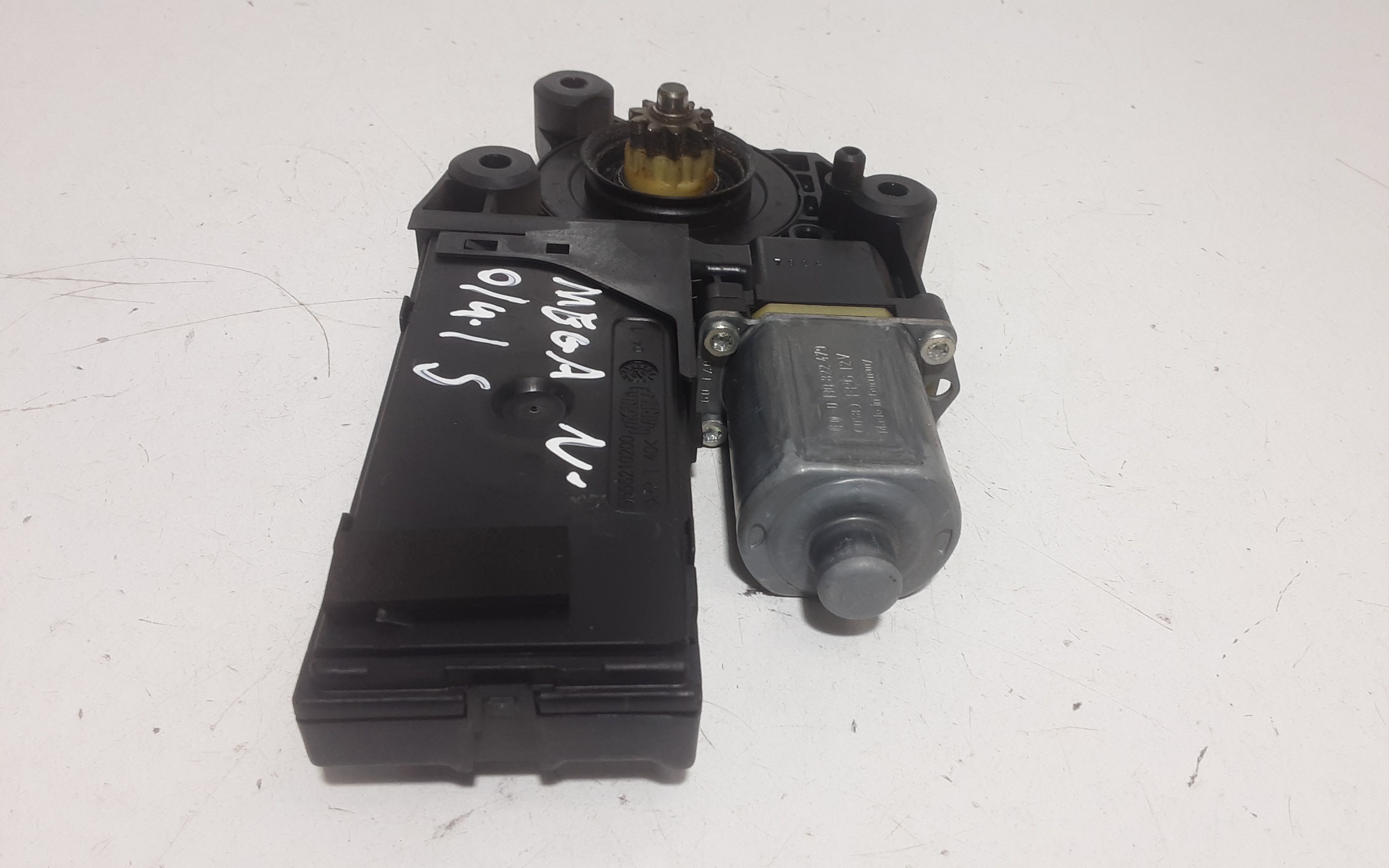 Motorino Alzavetro anteriore Sinistro RENAULT Megane III (08>16)