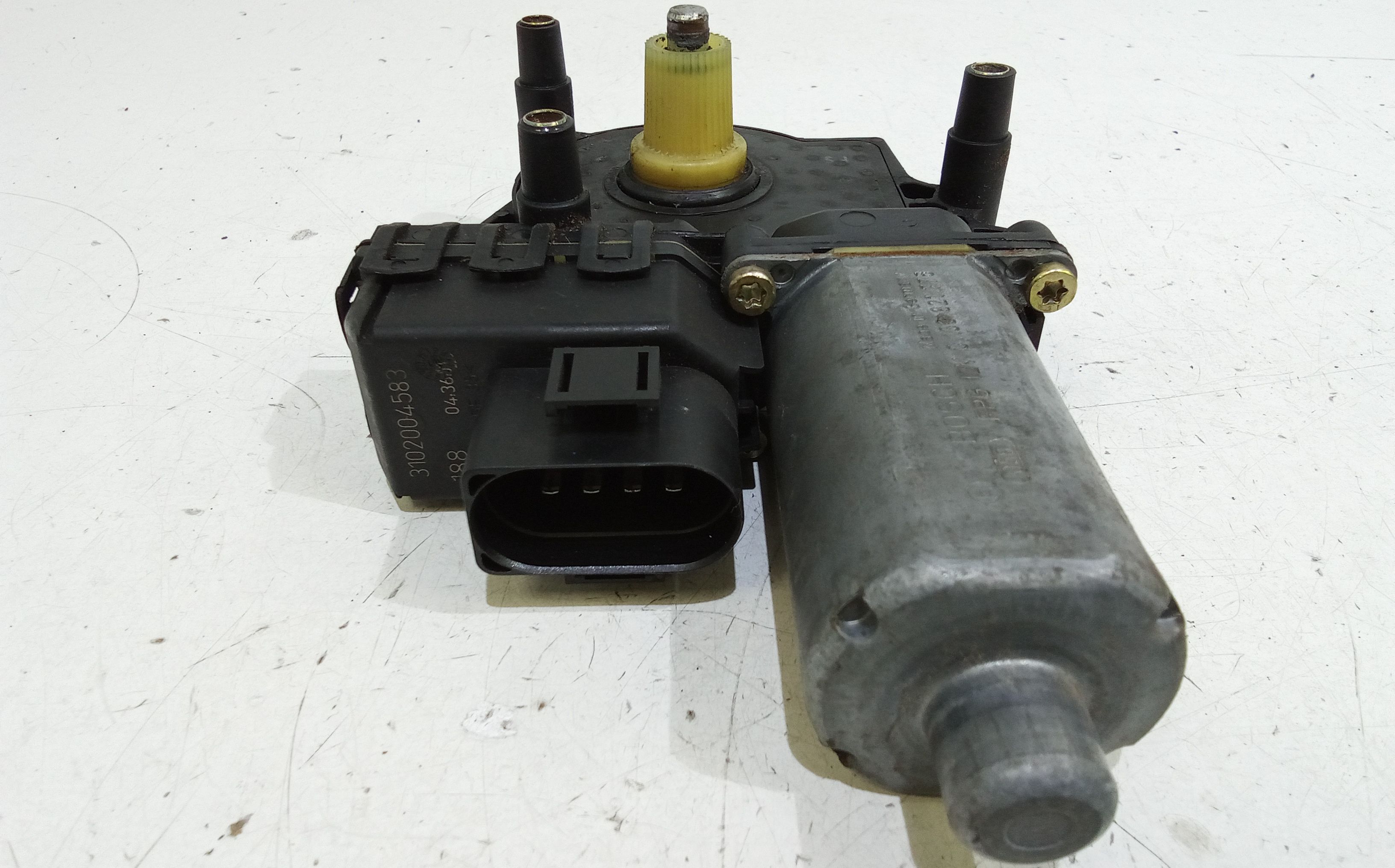 Motorino Alzavetro anteriore Sinistro AUDI A6 Berlina Serie C5 (4B2) (97>04)