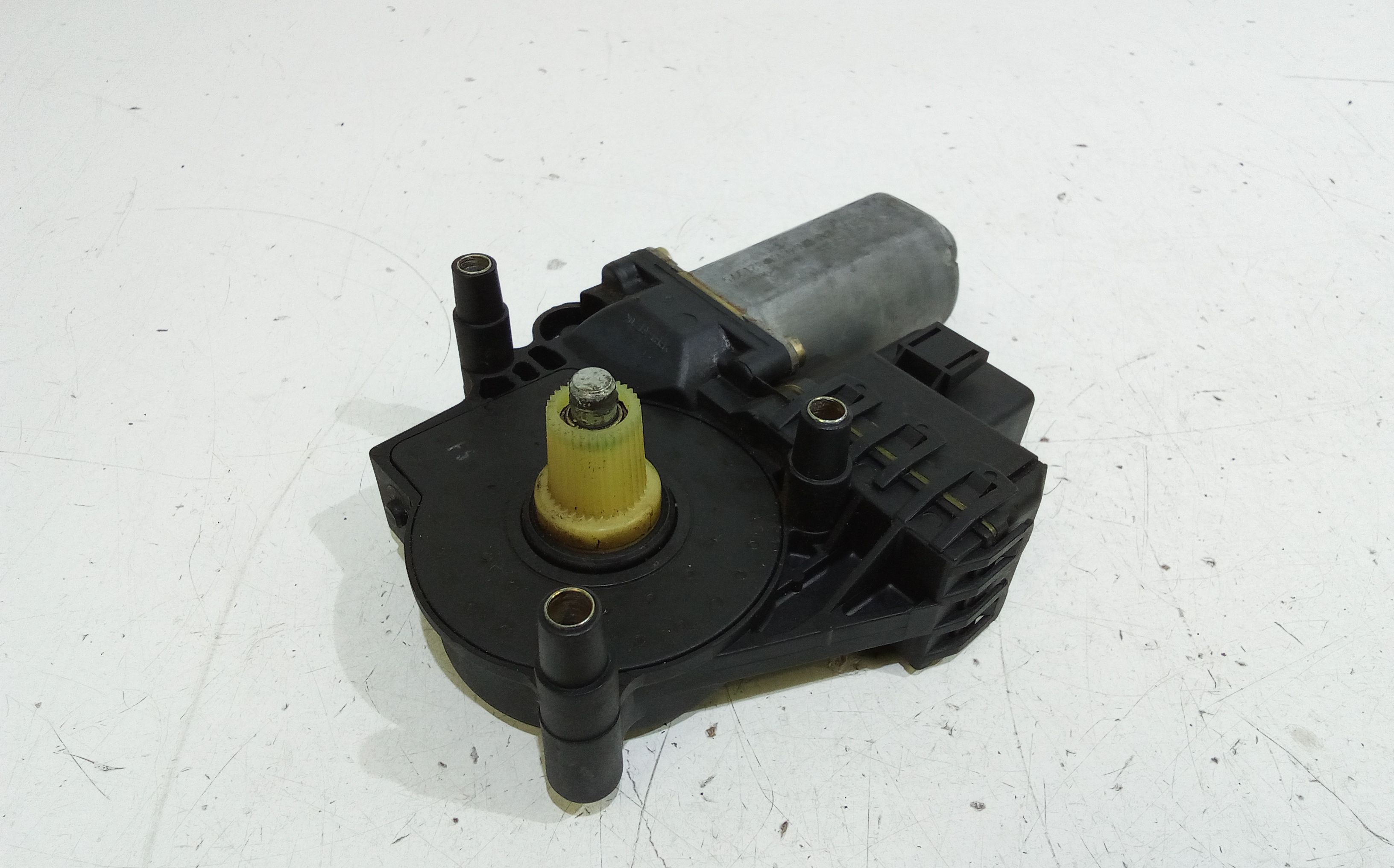 Motorino Alzavetro anteriore Sinistro AUDI A6 Berlina Serie C5 (4B2) (97>04)