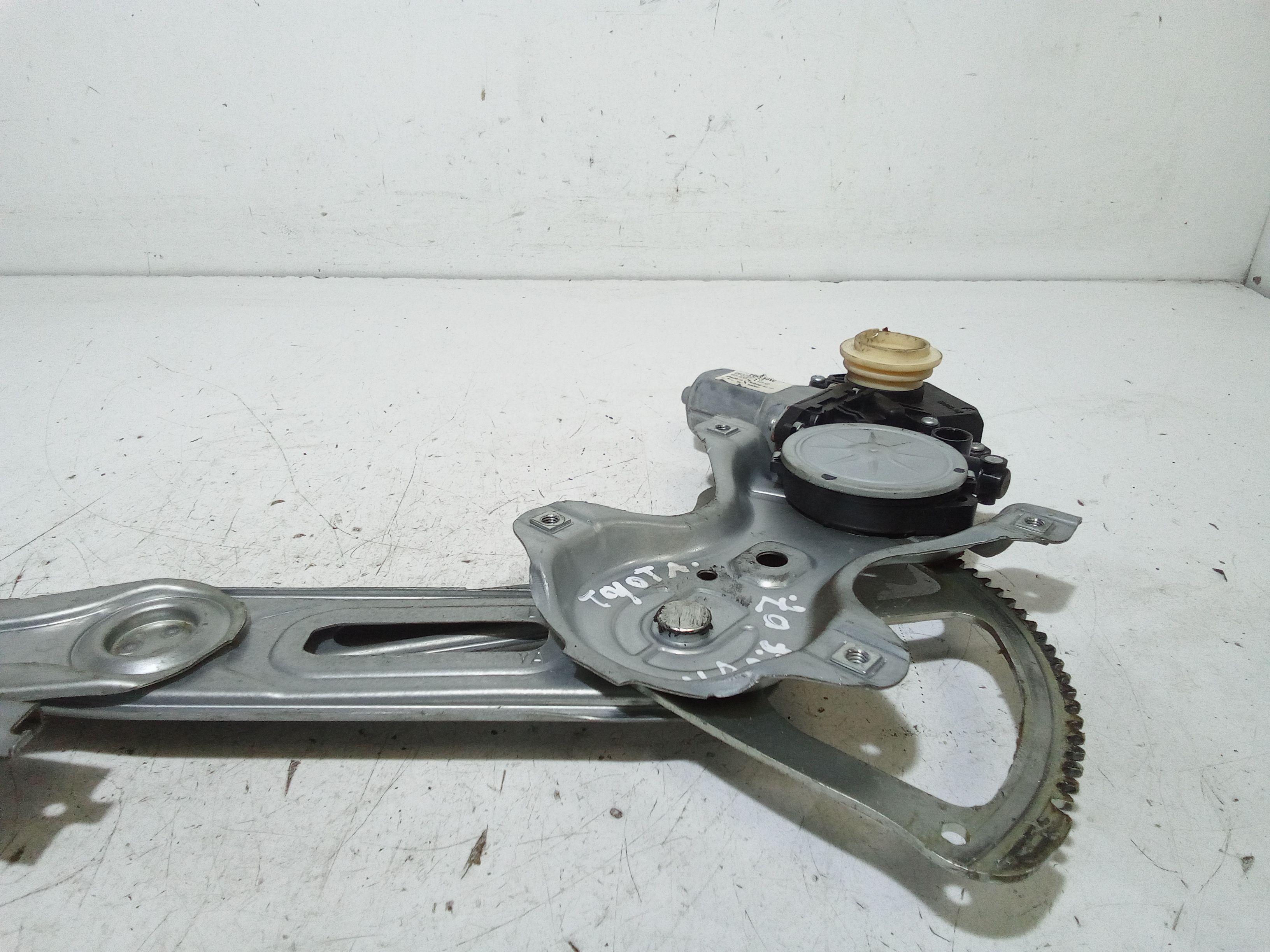 Cremagliera anteriore sinistra Guida TOYOTA Yaris Serie (05>08)