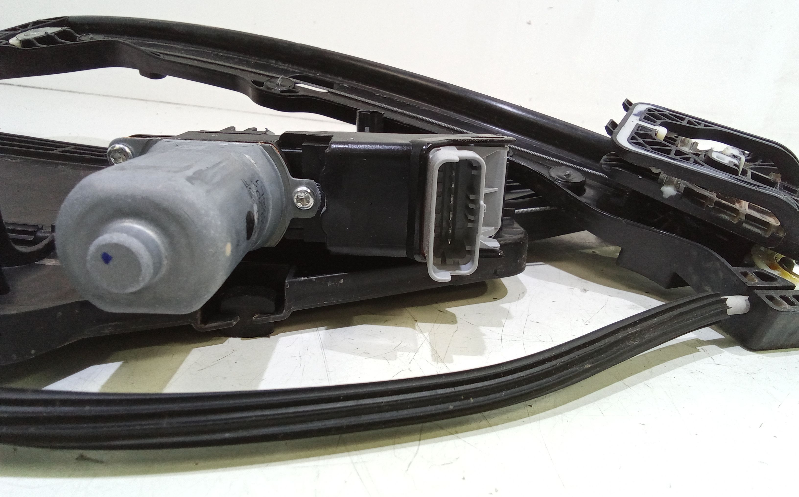 Cremagliera anteriore sinistra Guida PEUGEOT 208 Serie (19>)