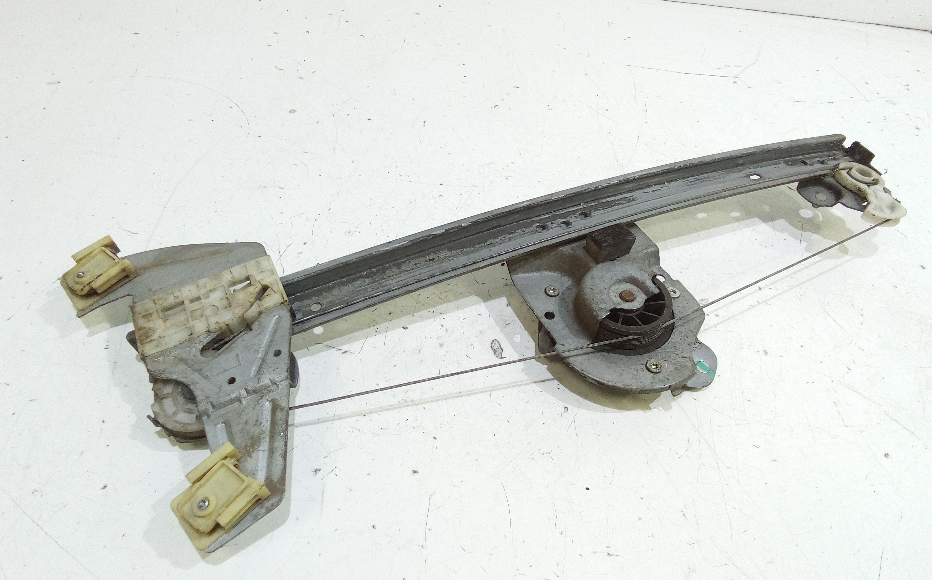 Cremagliera anteriore sinistra Guida TOYOTA Aygo 1 Serie