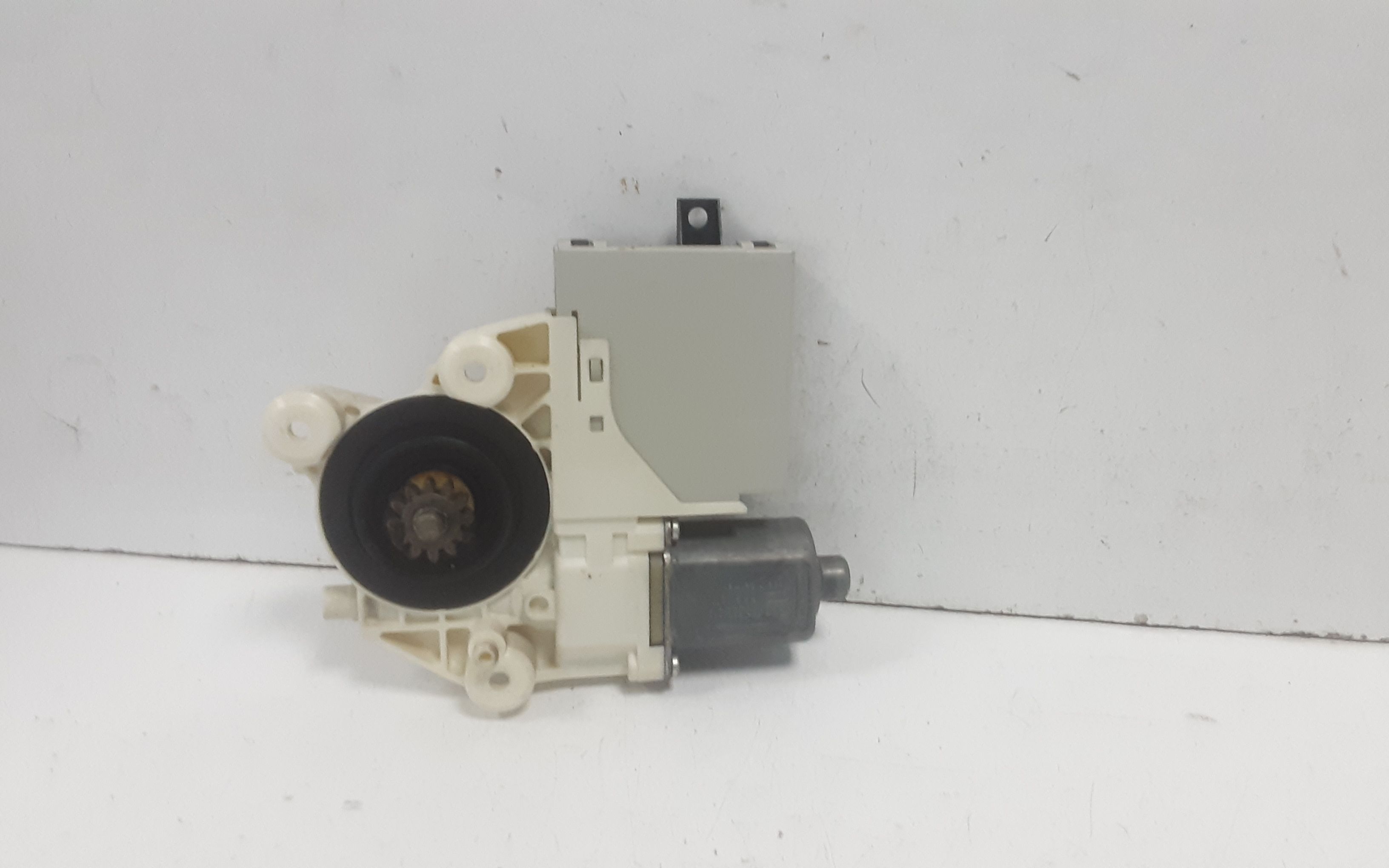 Motorino Alzavetro anteriore destra FORD Focus Berlina 3 Serie