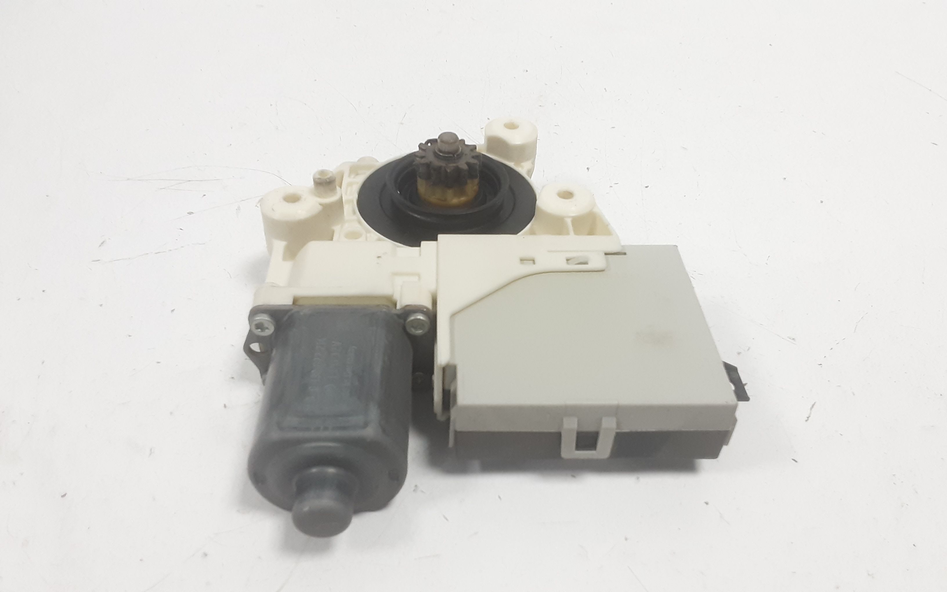 Motorino Alzavetro anteriore destra FORD Focus Berlina 3 Serie