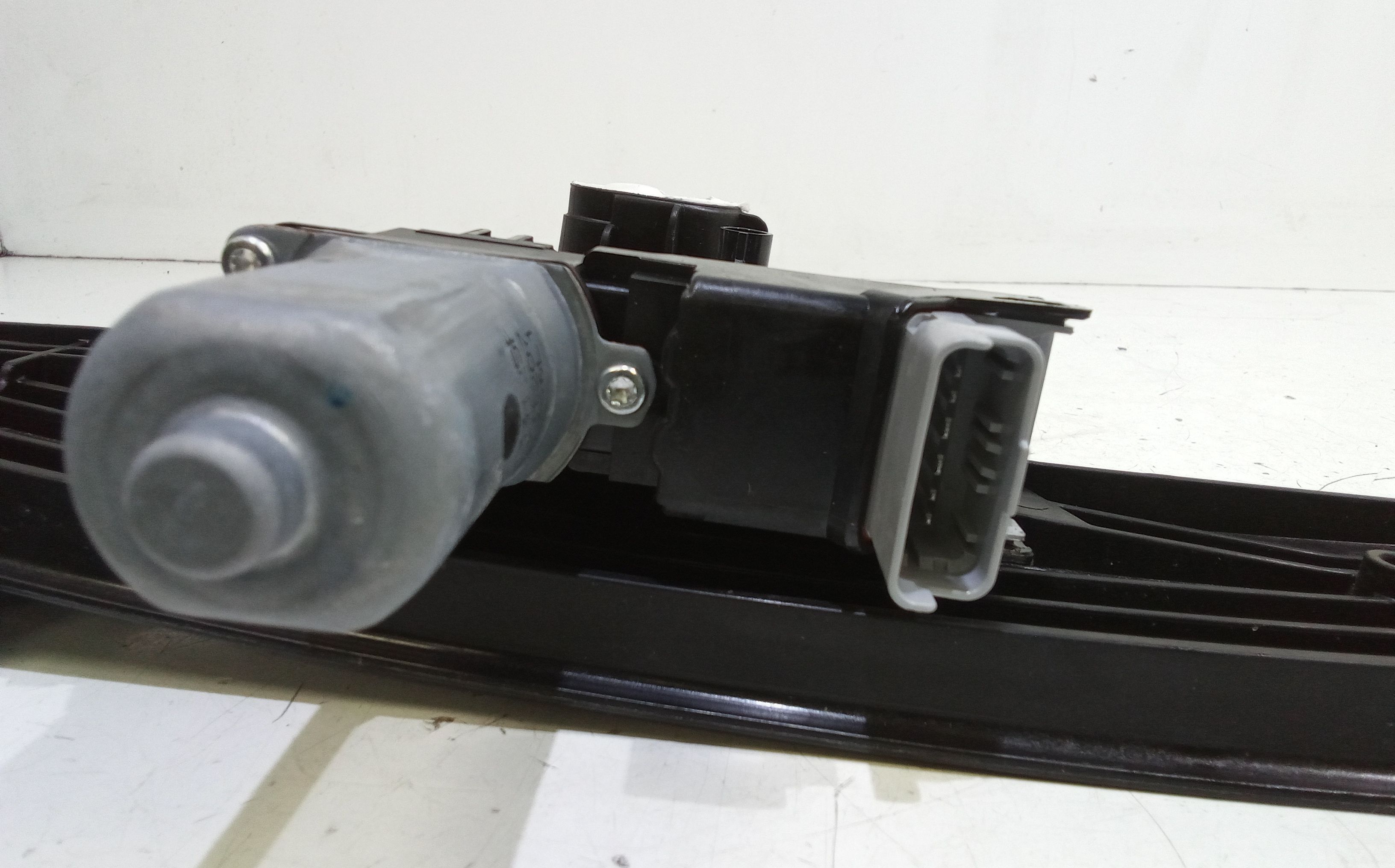 Cremagliera posteriore sinistra guida PEUGEOT 208 Serie (19>)